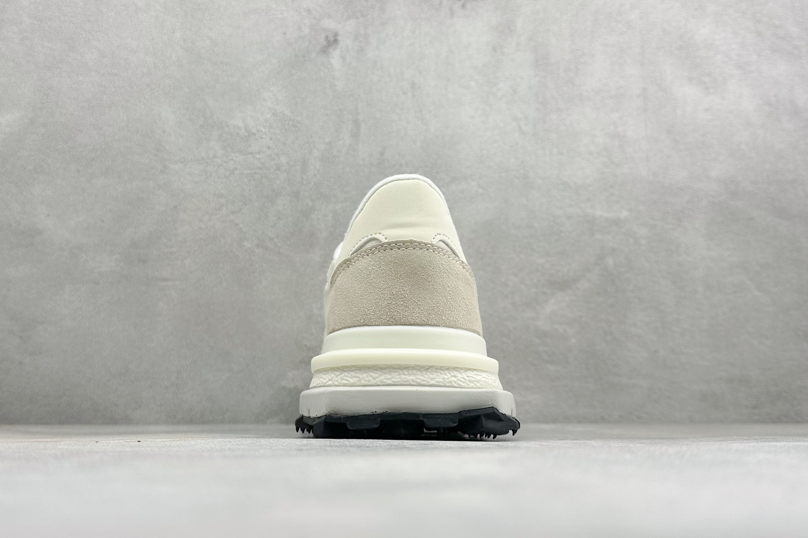 LACOSTE法国鳄鱼 织物牛剖层革 圆头系带 低帮 生活休闲鞋 尺码：40-45 