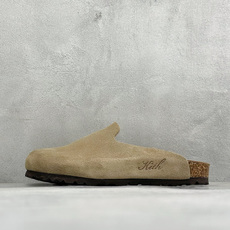 Birkenstock 勃肯凉鞋系列 #采用质地柔软牛皮绒面革植入羊羔毛鞋垫和里衬材质 中底搭载缓震软木橡胶 外置EVA Birkenstock 勃肯凉鞋系列 #采用质地柔软牛皮绒面革植入羊羔毛鞋垫和里衬材质 中底搭载缓震软木橡胶 外置EVA
