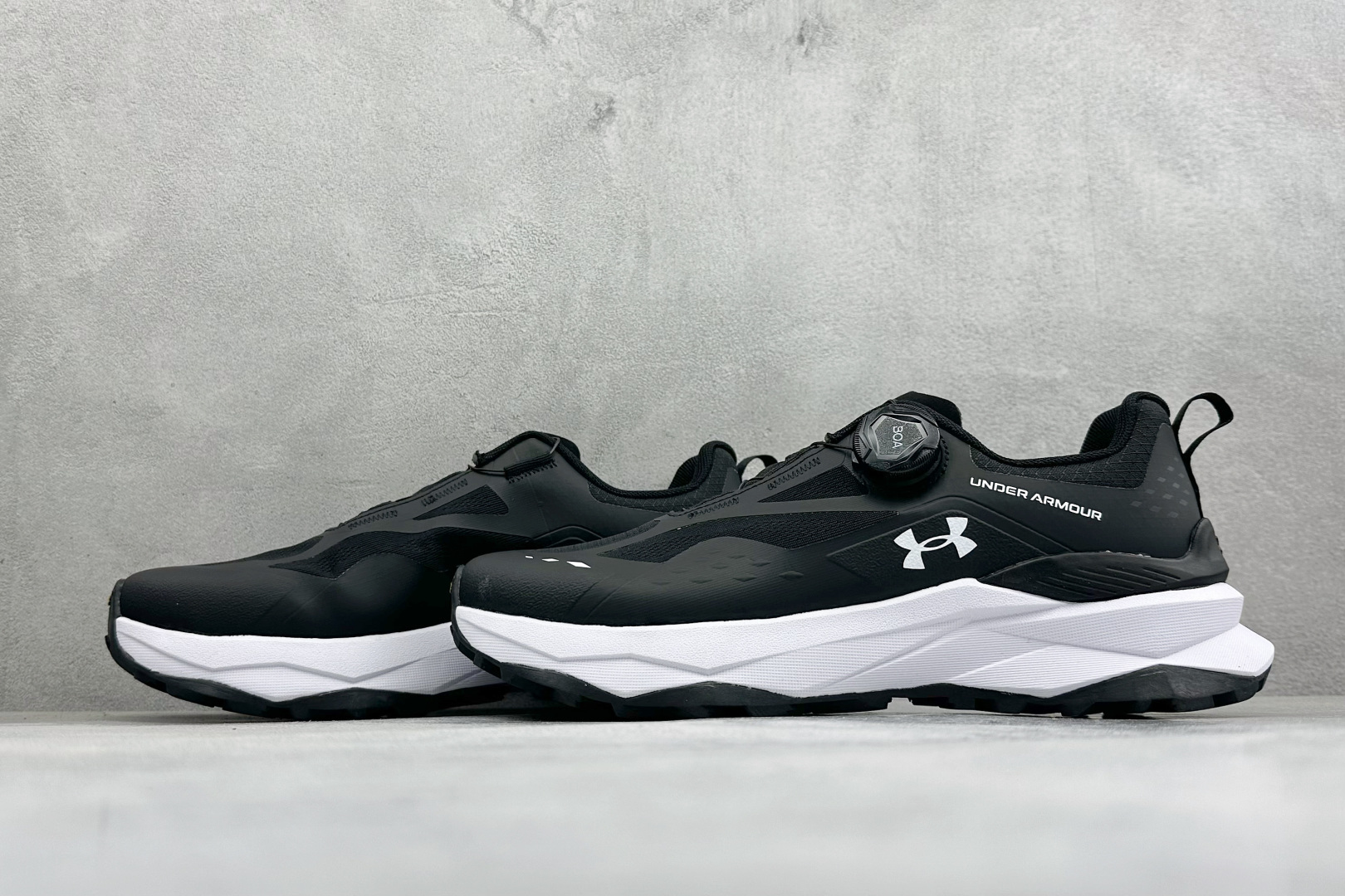 安德玛UNDER ARMOUR 织物TPU 圆头旋钮 减震防滑低帮越野跑鞋 货号：-001 