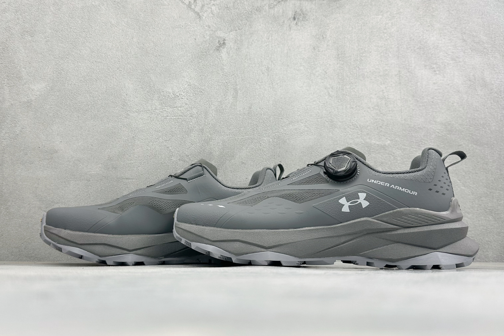 安德玛UNDER ARMOUR 织物TPU 圆头旋钮 减震防滑低帮越野跑鞋 货号：-115 