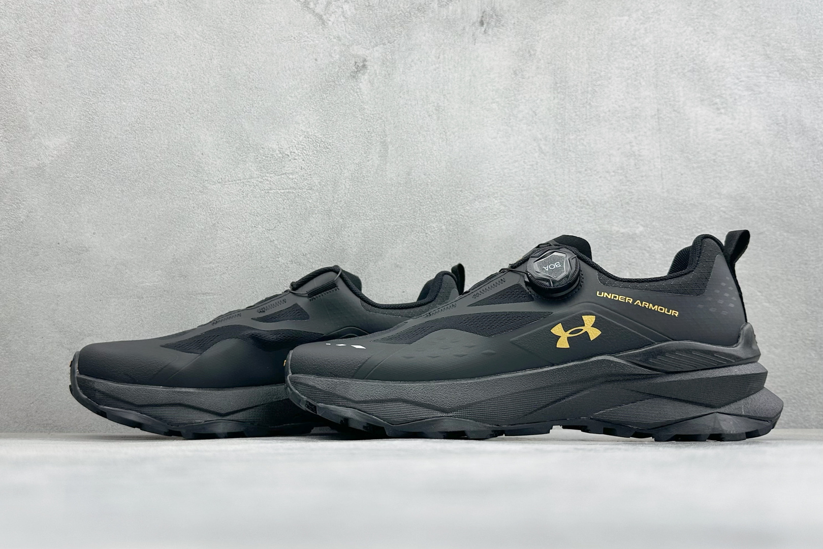 安德玛UNDER ARMOUR 织物TPU 圆头旋钮 减震防滑低帮越野跑鞋 货号：-116 