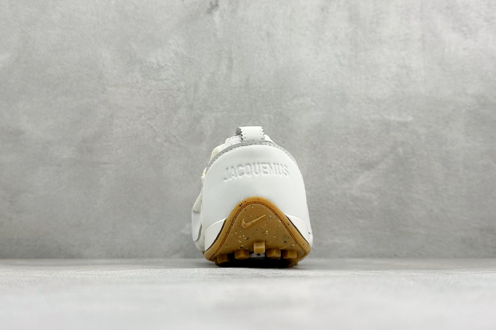 D版Jacquemus x Nike Moon Shoe SP网红薄底低帮生活休闲鞋 #鞋面采用柔软的尼龙材质与麂皮拼接 D版Jacquemus x Nike Moon Shoe SP网红薄底低帮生活休闲鞋 #鞋面采用柔软的尼龙材质与麂皮拼接