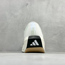 TY版AD ADIZERO EVO SL 2 阿迪超轻透气缓震跑鞋 以令人难以置信的138克重量,刷新了跑鞋轻量化的记录 TY版AD ADIZERO EVO SL 2 阿迪超轻透气缓震跑鞋 以令人难以置信的138克重量,刷新了跑鞋轻量化的记录