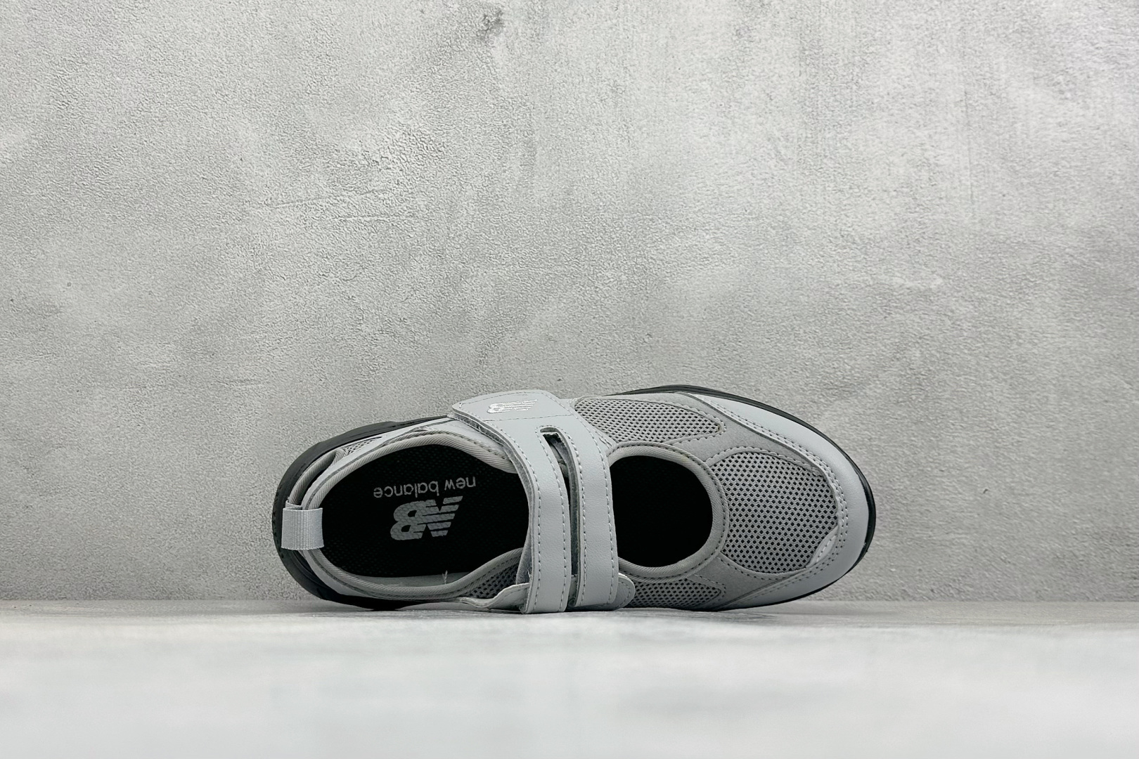 TG版新百伦New Balance NB Breeze 舒适柔软 玛丽珍 魔术贴低帮生活休闲鞋 货号：SD2202GR2
