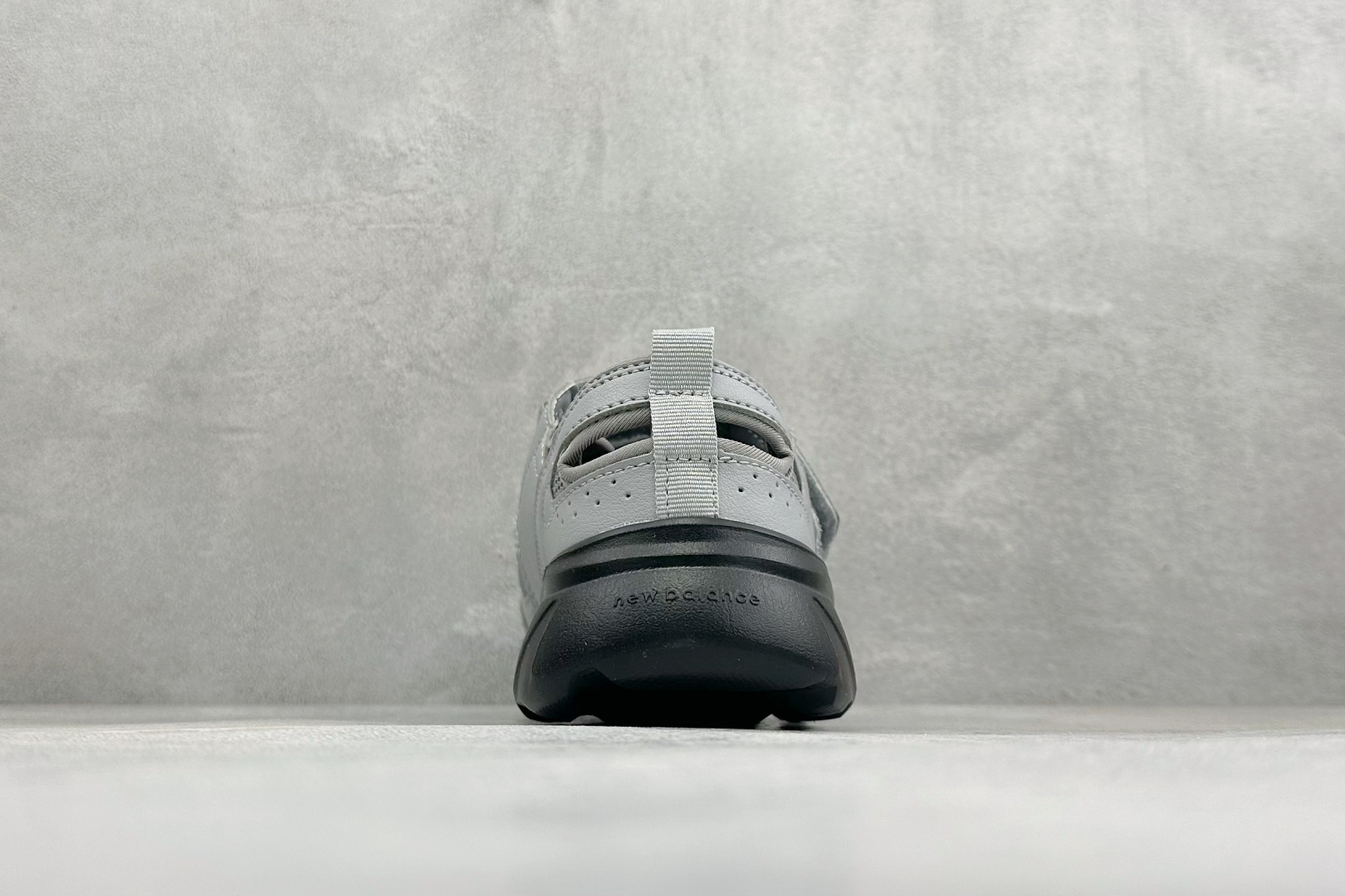 TG版新百伦New Balance NB Breeze 舒适柔软 玛丽珍 魔术贴低帮生活休闲鞋 货号：SD2202GR2