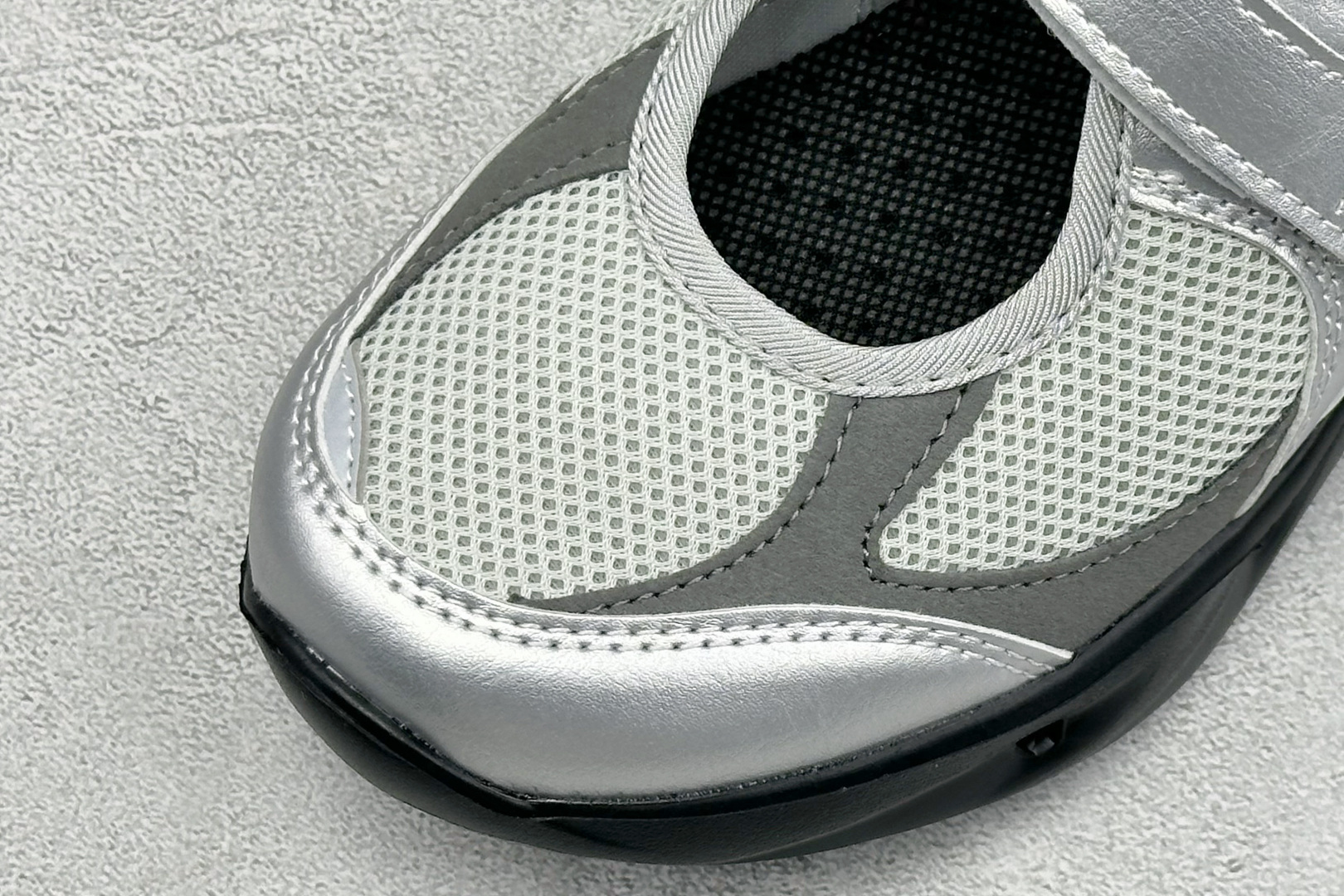 TG版新百伦New Balance NB Breeze 舒适柔软 玛丽珍 魔术贴低帮生活休闲鞋 货号：SD2202SI2