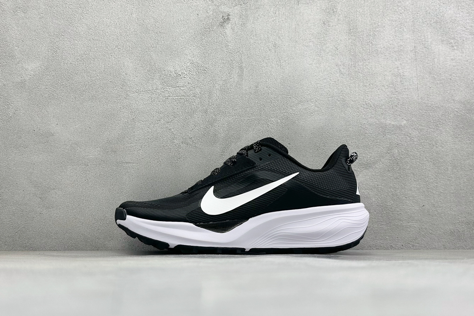 GS版NIKE ACG PEGASUS TRAIL 网面耐磨防震跑步鞋 登月兼顾迅疾外观和稳固脚感 后跟覆面和中足动态支
