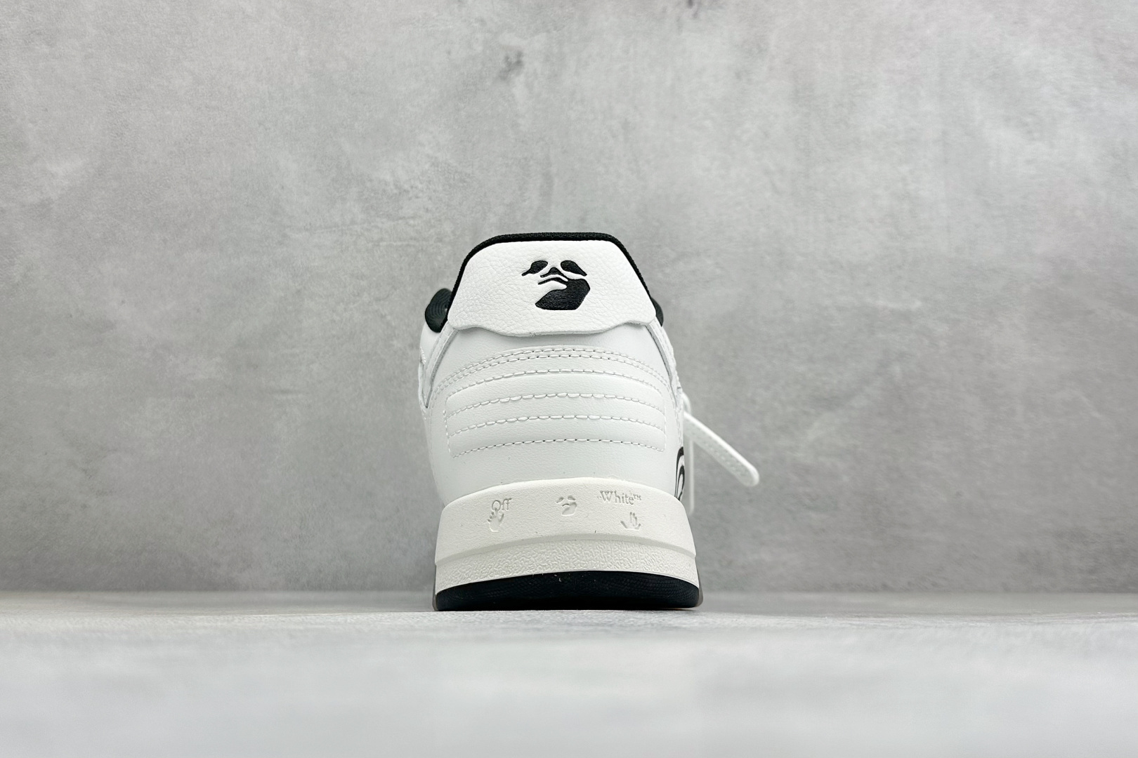 S版 OFF-White C/O VirGil Abloh 时尚百搭休闲鞋 独家首发新款 采用环保牛剖革组合网织布鞋面材