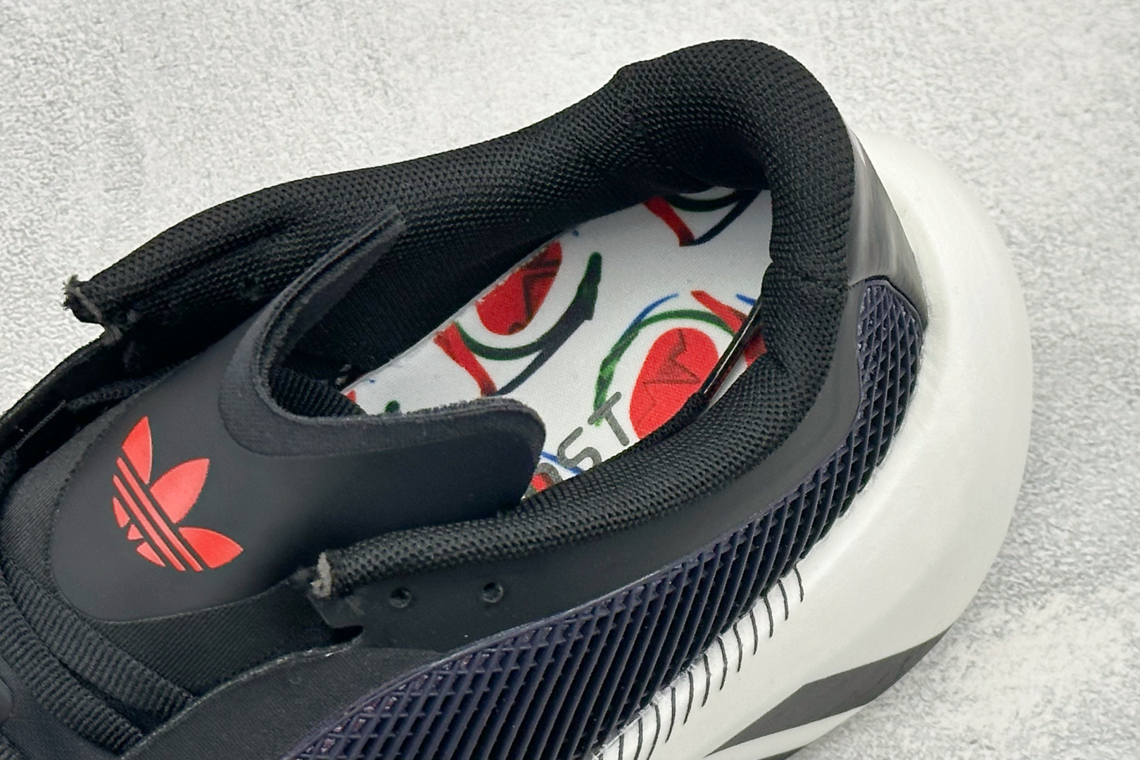 JF版Adidas HyperBoost Edge M 世界杯联名 阿迪爆米花透气缓震跑步鞋 货号：LC0505 尺码：
