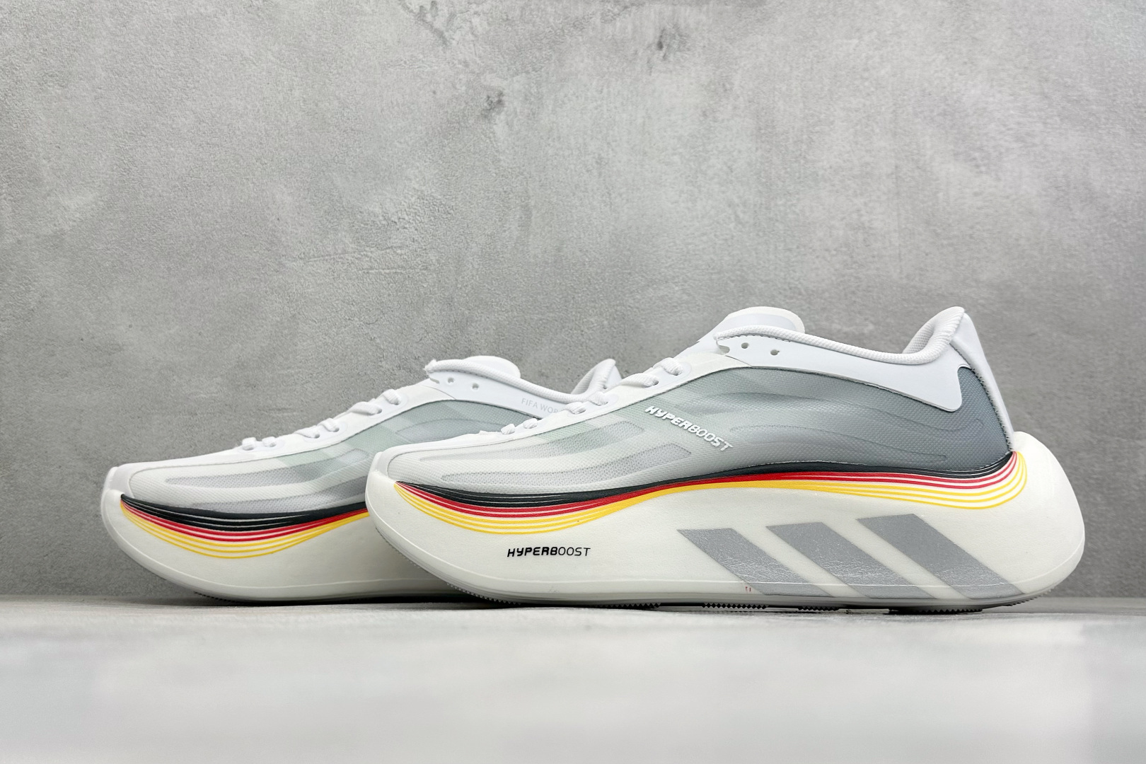 JF版Adidas HyperBoost Edge M 世界杯联名 阿迪爆米花透气缓震跑步鞋 货号：LC1124 尺码：