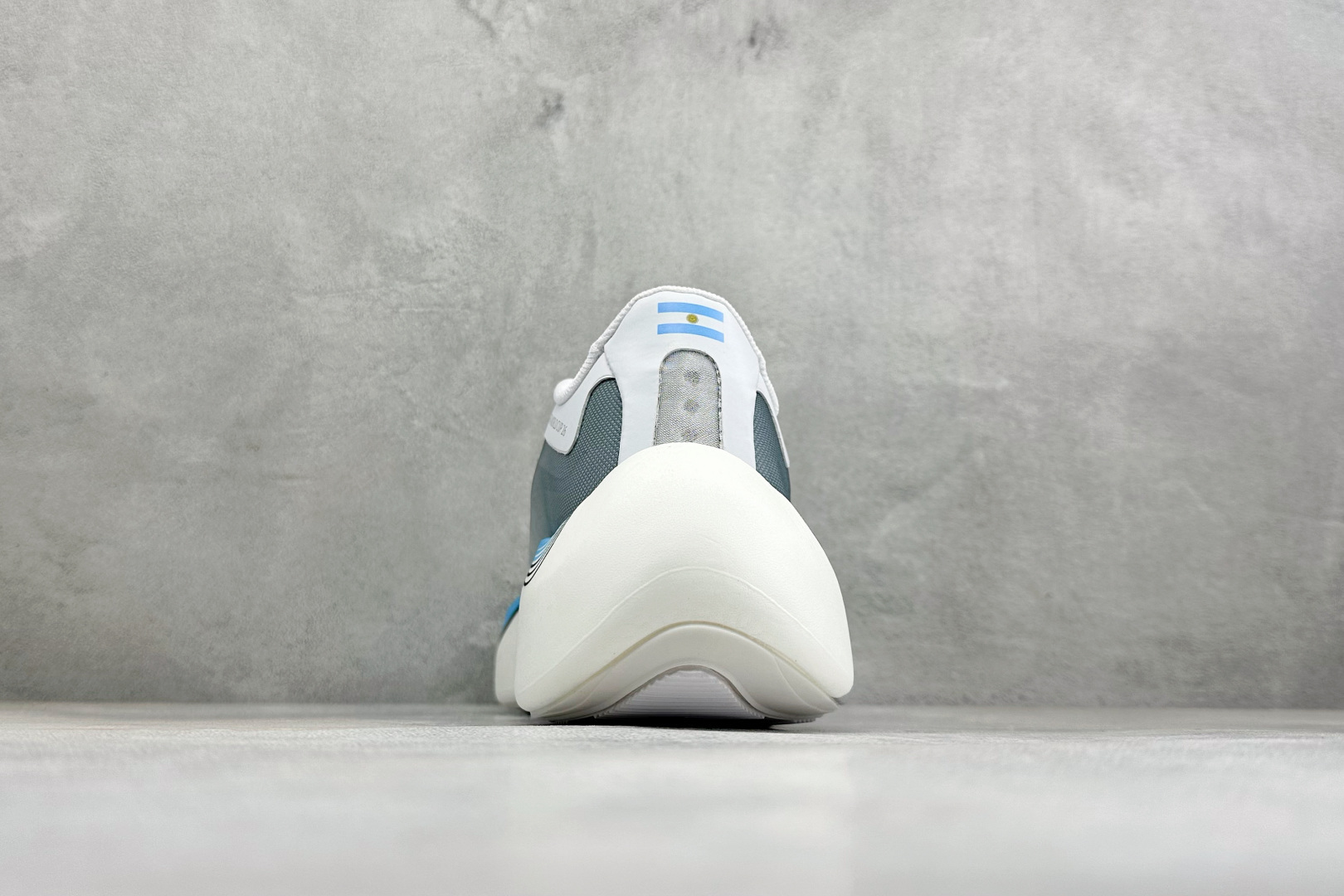JF版Adidas HyperBoost Edge M 世界杯联名 阿迪爆米花透气缓震跑步鞋 货号：LC1128 尺码：