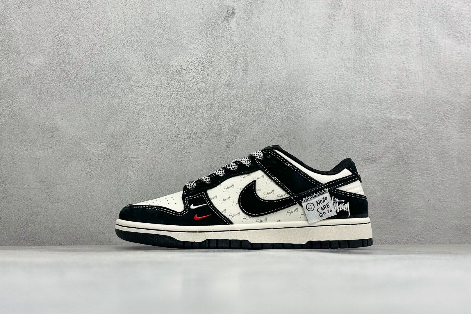 福利特价 Nike Dunk Low Retro 联名 周年高端定制 低帮休闲板鞋 #定制鞋盒 大厂纯原品质出货 超高清 福利特价 Nike Dunk Low Retro 联名 周年高端定制 低帮休闲板鞋 #定制鞋盒 大厂纯原品质出货 超高清