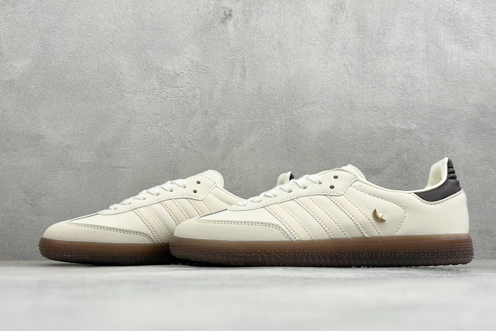 Adidas Originals Samba 桑巴舞系列阿迪达斯 三叶草 绅士德训足球风百搭低帮休闲运动板鞋 货号: I Adidas Originals Samba 桑巴舞系列阿迪达斯 三叶草 绅士德训足球风百搭低帮休闲运动板鞋 货号: I