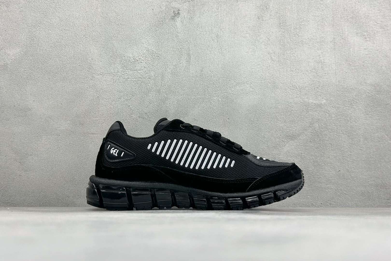 Asics Gel-Quantum 360 I AMP亚瑟士复古透气缓震耐磨跑步鞋 #鞋面采用无缝线鞋面,贴合脚型,穿着 Asics Gel-Quantum 360 I AMP亚瑟士复古透气缓震耐磨跑步鞋 #鞋面采用无缝线鞋面,贴合脚型,穿着