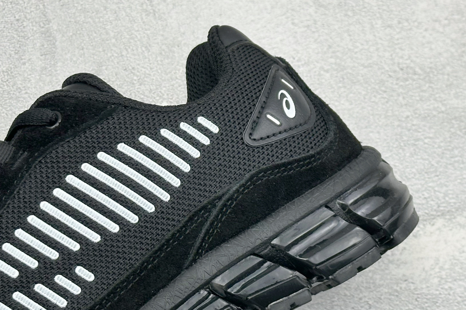 Asics Gel-Quantum 360 I AMP亚瑟士复古透气缓震耐磨跑步鞋 #鞋面采用无缝线鞋面,贴合脚型,穿着 Asics Gel-Quantum 360 I AMP亚瑟士复古透气缓震耐磨跑步鞋 #鞋面采用无缝线鞋面,贴合脚型,穿着