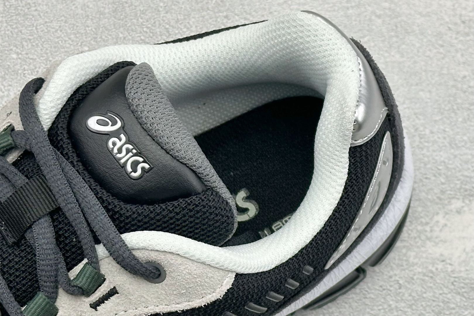 Asics Gel-Quantum 360 I AMP亚瑟士复古透气缓震耐磨跑步鞋 #鞋面采用无缝线鞋面,贴合脚型,穿着 Asics Gel-Quantum 360 I AMP亚瑟士复古透气缓震耐磨跑步鞋 #鞋面采用无缝线鞋面,贴合脚型,穿着