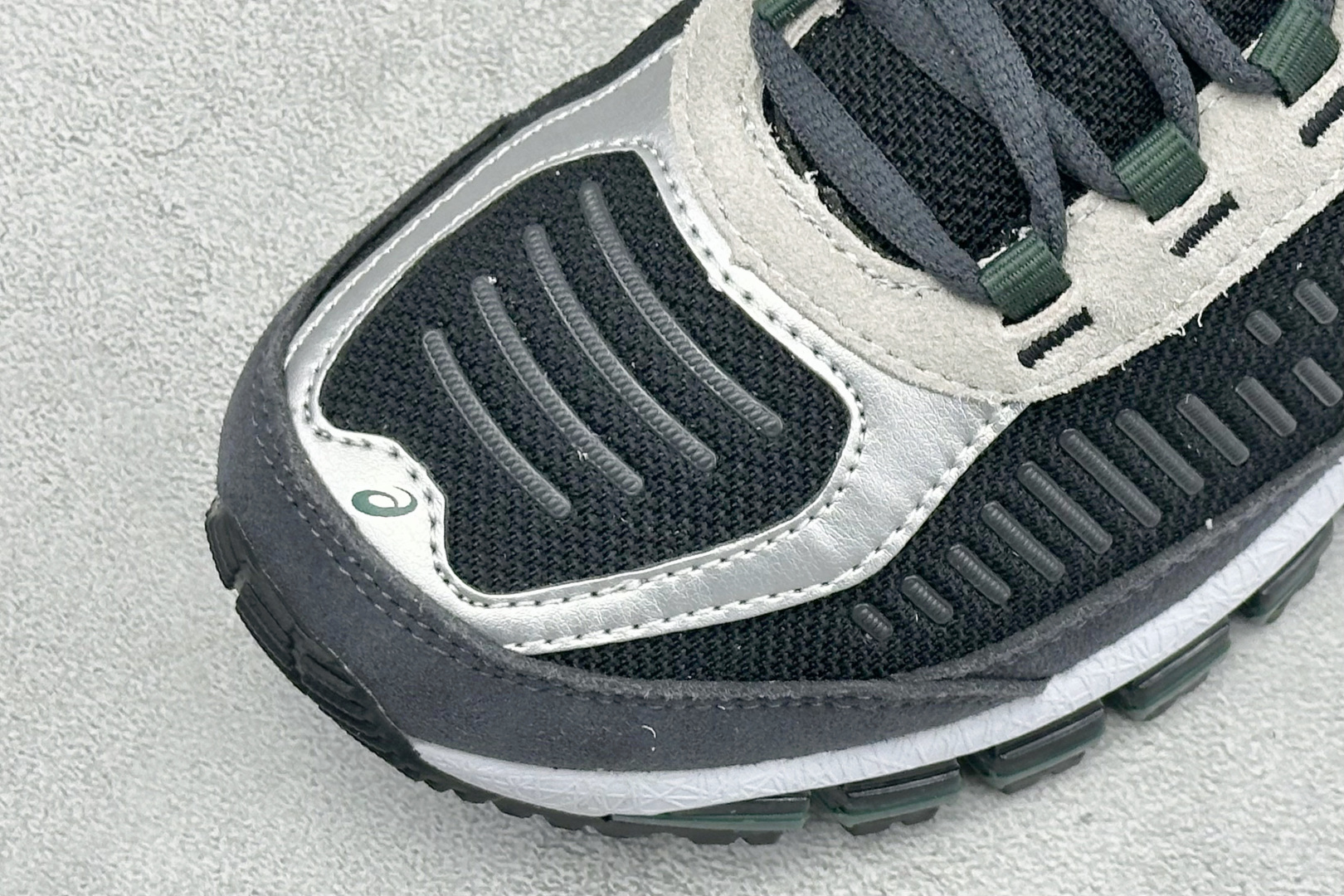 Asics Gel-Quantum 360 I AMP亚瑟士复古透气缓震耐磨跑步鞋 #鞋面采用无缝线鞋面,贴合脚型,穿着 Asics Gel-Quantum 360 I AMP亚瑟士复古透气缓震耐磨跑步鞋 #鞋面采用无缝线鞋面,贴合脚型,穿着