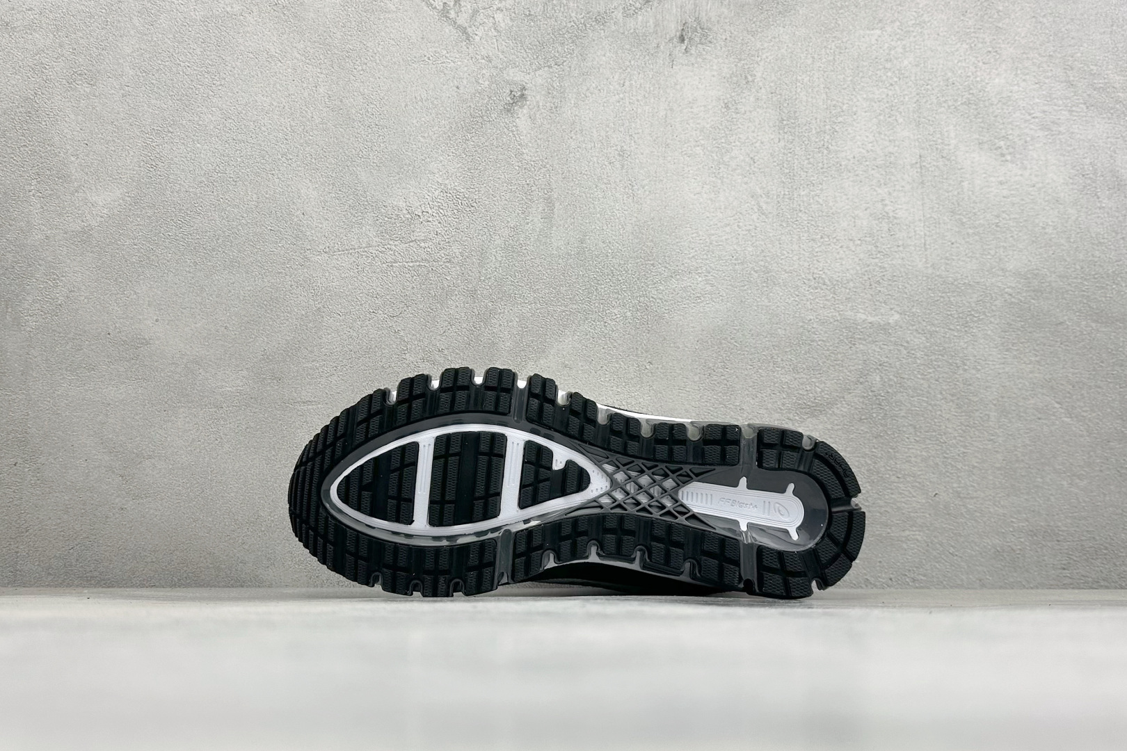 Asics Gel-Quantum 360 I AMP亚瑟士复古透气缓震耐磨跑步鞋 #鞋面采用无缝线鞋面,贴合脚型,穿着 Asics Gel-Quantum 360 I AMP亚瑟士复古透气缓震耐磨跑步鞋 #鞋面采用无缝线鞋面,贴合脚型,穿着