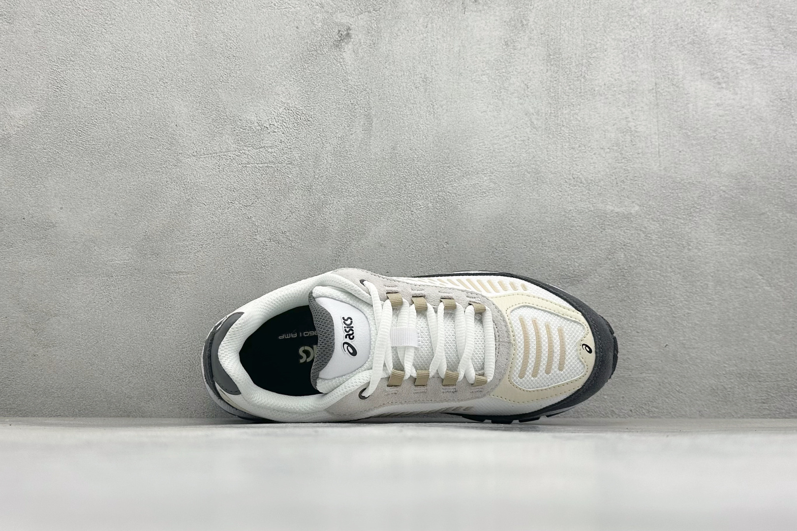 Asics Gel-Quantum 360 I AMP亚瑟士复古透气缓震耐磨跑步鞋 #鞋面采用无缝线鞋面,贴合脚型,穿着 Asics Gel-Quantum 360 I AMP亚瑟士复古透气缓震耐磨跑步鞋 #鞋面采用无缝线鞋面,贴合脚型,穿着