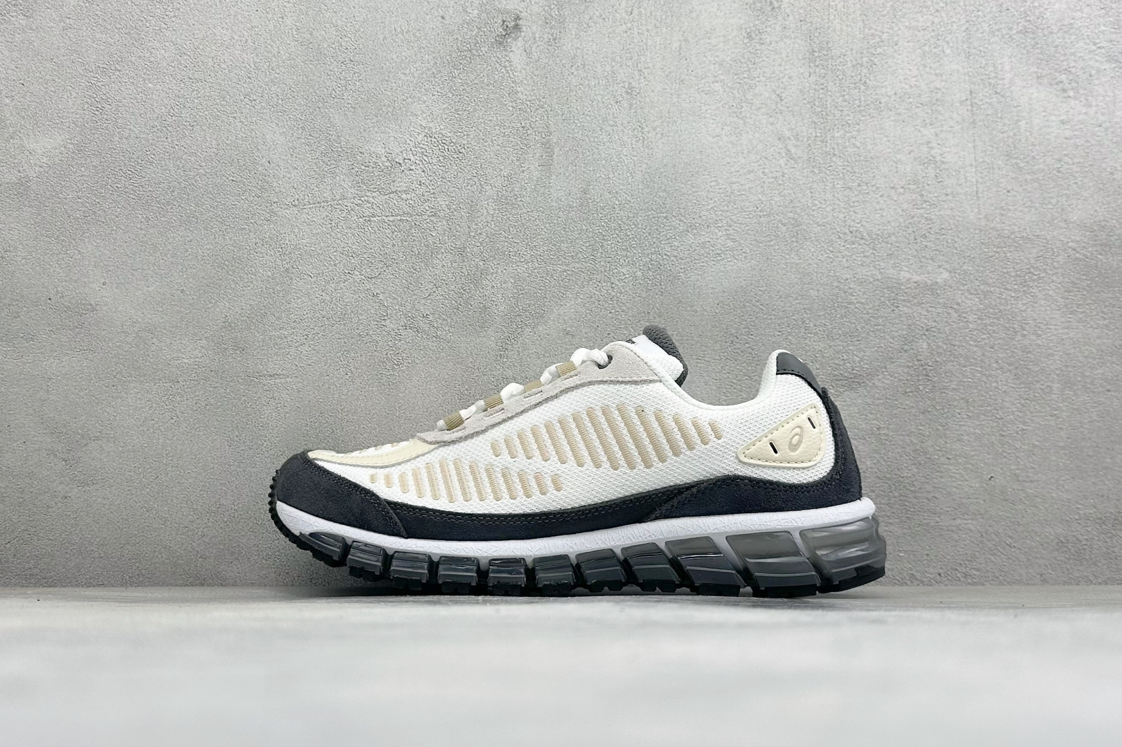 Asics Gel-Quantum 360 I AMP亚瑟士复古透气缓震耐磨跑步鞋 #鞋面采用无缝线鞋面,贴合脚型,穿着 Asics Gel-Quantum 360 I AMP亚瑟士复古透气缓震耐磨跑步鞋 #鞋面采用无缝线鞋面,贴合脚型,穿着