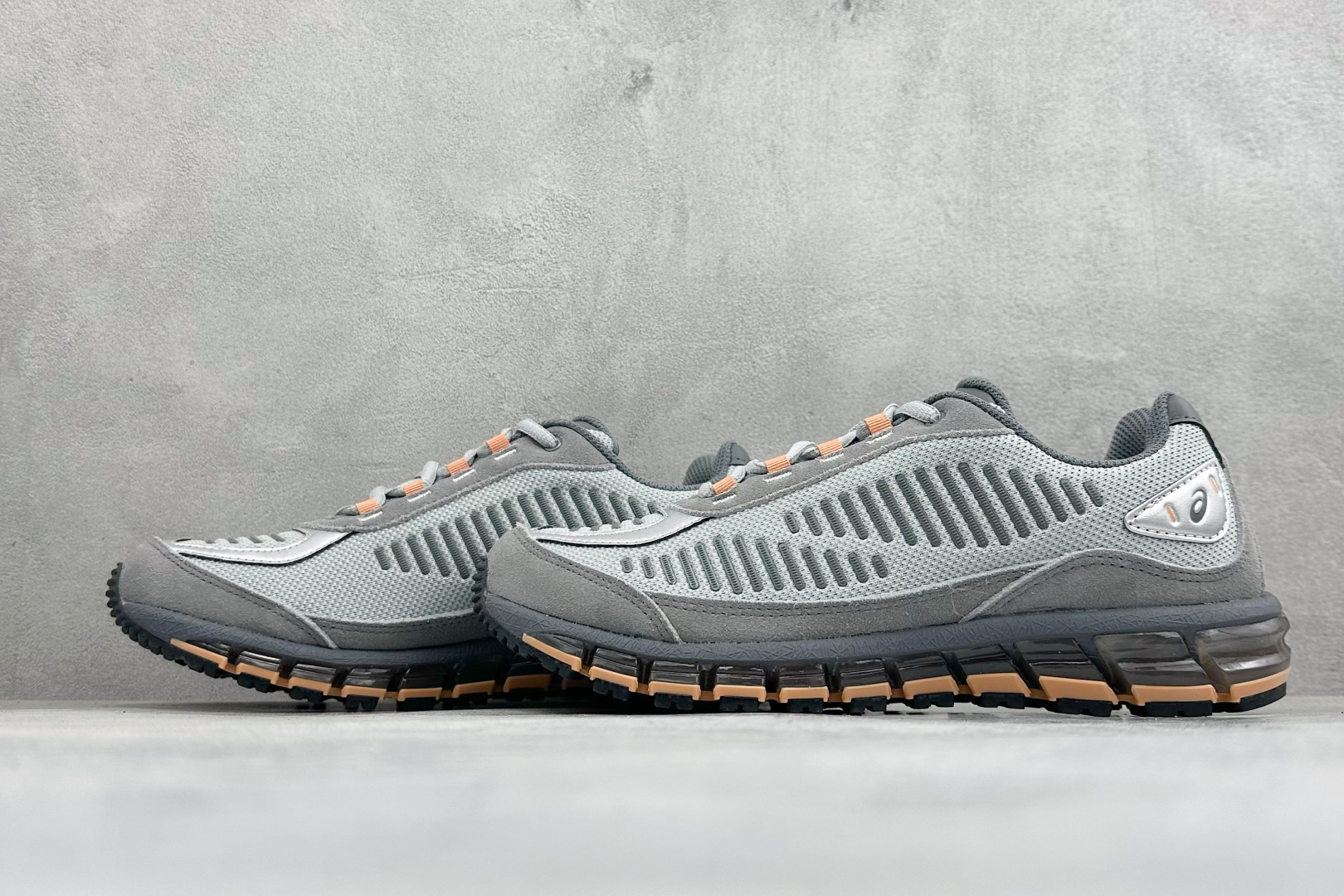 Asics Gel-Quantum 360 I AMP亚瑟士复古透气缓震耐磨跑步鞋 #鞋面采用无缝线鞋面，贴合脚型，穿着