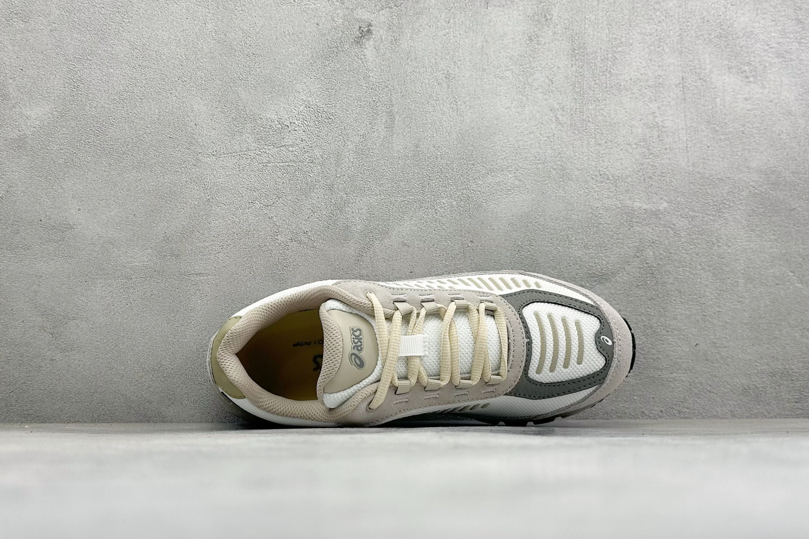 Asics Gel-Quantum 360 I AMP亚瑟士复古透气缓震耐磨跑步鞋 #鞋面采用无缝线鞋面,贴合脚型,穿着 Asics Gel-Quantum 360 I AMP亚瑟士复古透气缓震耐磨跑步鞋 #鞋面采用无缝线鞋面,贴合脚型,穿着