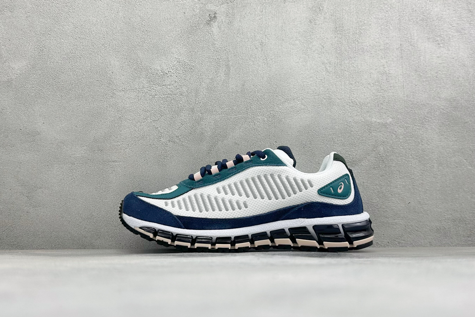 Asics Gel-Quantum 360 I AMP亚瑟士复古透气缓震耐磨跑步鞋 #鞋面采用无缝线鞋面,贴合脚型,穿着 Asics Gel-Quantum 360 I AMP亚瑟士复古透气缓震耐磨跑步鞋 #鞋面采用无缝线鞋面,贴合脚型,穿着