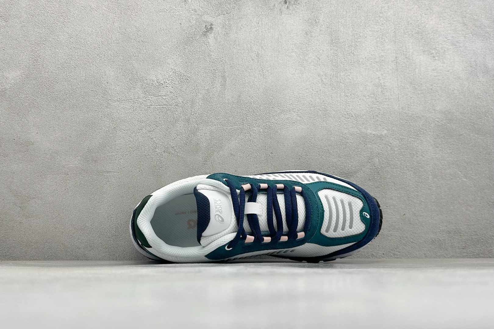 Asics Gel-Quantum 360 I AMP亚瑟士复古透气缓震耐磨跑步鞋 #鞋面采用无缝线鞋面,贴合脚型,穿着 Asics Gel-Quantum 360 I AMP亚瑟士复古透气缓震耐磨跑步鞋 #鞋面采用无缝线鞋面,贴合脚型,穿着