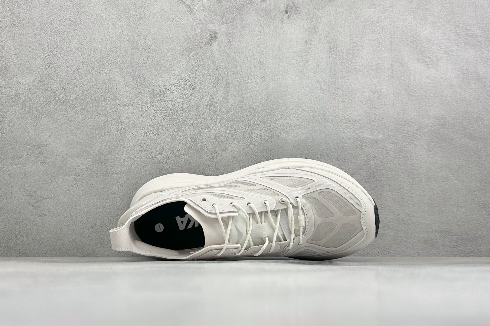 Hoka One One Stinson 7 舒适防滑 轻便减震 低帮专业越野跑步鞋 新型缓震材料 使你的身体对鞋子的缓 Hoka One One Stinson 7 舒适防滑 轻便减震 低帮专业越野跑步鞋 新型缓震材料 使你的身体对鞋子的缓