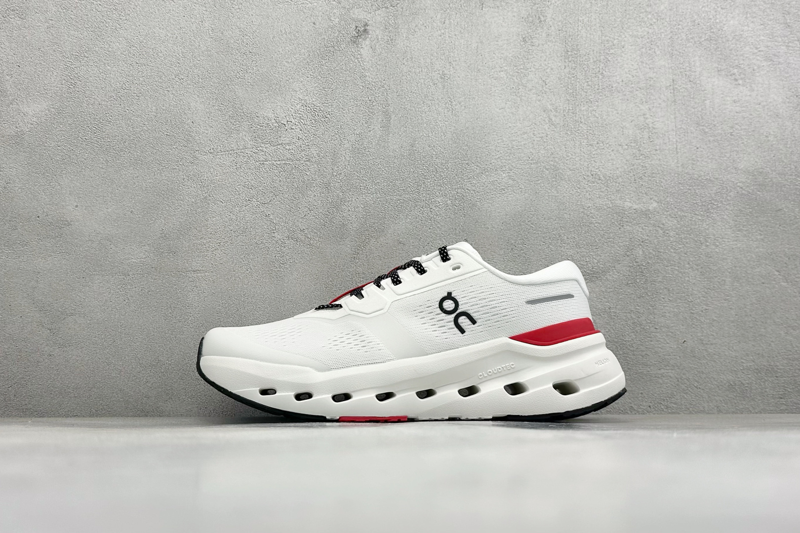 RS版On Cloudrunner 3 昂跑 户外街头机能风新兴品牌轻便低帮跑步鞋 首发实拍鞋款以网球为灵感的运动休闲鞋