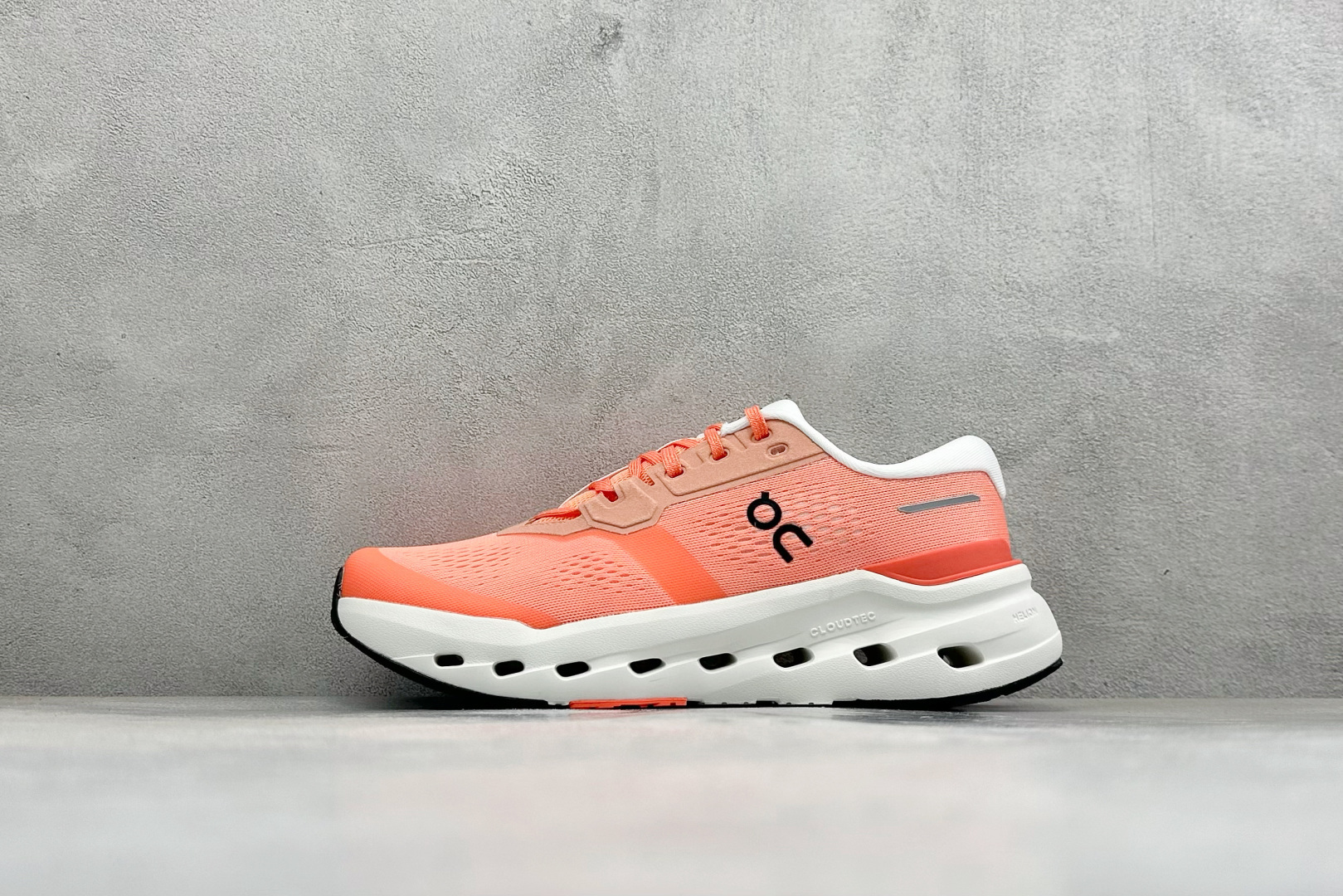 RS版On Cloudrunner 3 昂跑 户外街头机能风新兴品牌轻便低帮跑步鞋 首发实拍鞋款以网球为灵感的运动休闲鞋