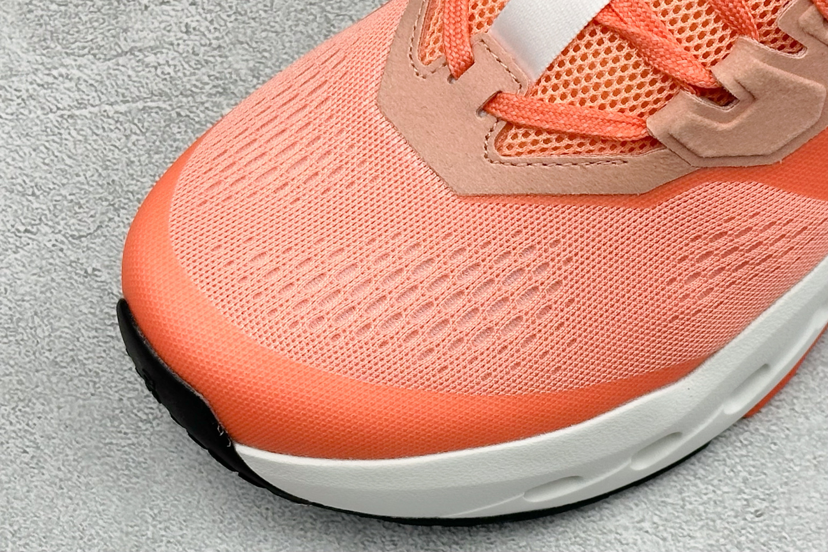 RS版On Cloudrunner 3 昂跑 户外街头机能风新兴品牌轻便低帮跑步鞋 首发实拍鞋款以网球为灵感的运动休闲鞋