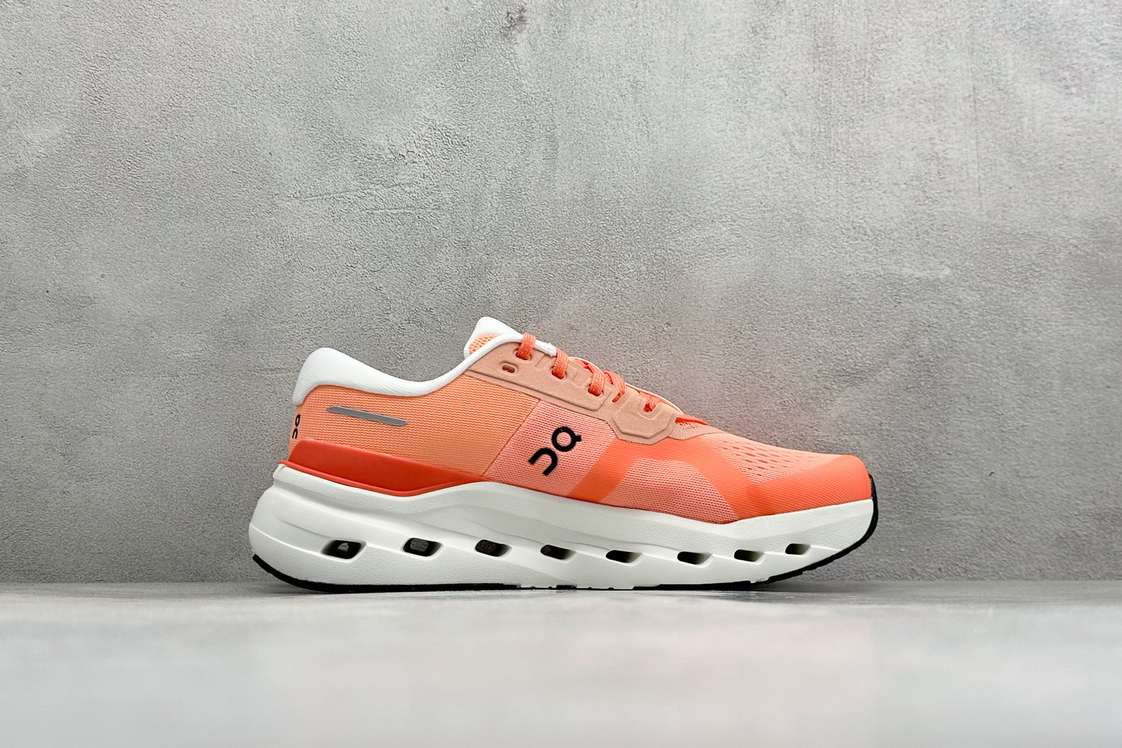 RS版On Cloudrunner 3 昂跑 户外街头机能风新兴品牌轻便低帮跑步鞋 首发实拍鞋款以网球为灵感的运动休闲鞋