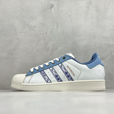 D版AD Originals Superstar 贝壳头板鞋 采用全新头层拼接皮革材质 后跟采用特色3D立体印字 渠道正 D版AD Originals Superstar 贝壳头板鞋 采用全新头层拼接皮革材质 后跟采用特色3D立体印字 渠道正