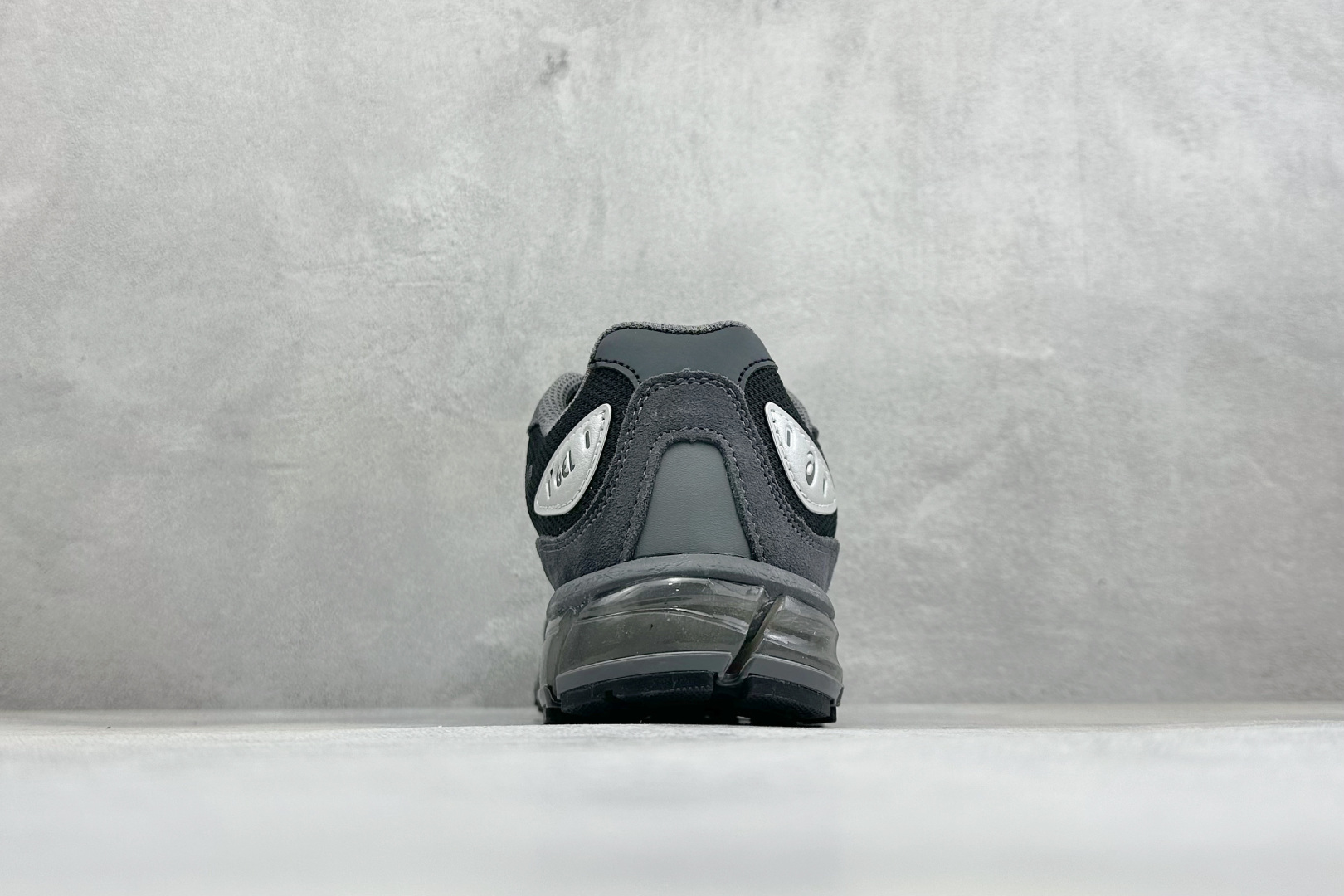 Asics Gel-Quantum 360 I AMP亚瑟士复古透气缓震耐磨跑步鞋 #鞋面采用无缝线鞋面，贴合脚型，穿着