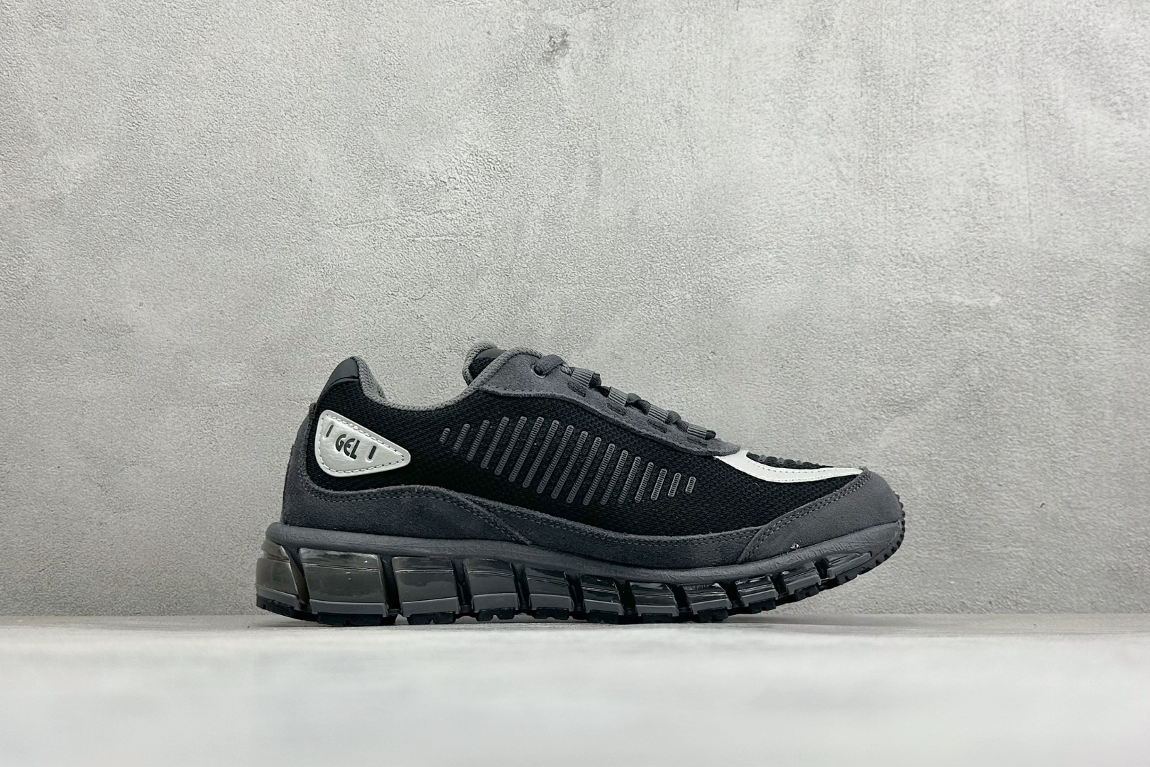 Asics Gel-Quantum 360 I AMP亚瑟士复古透气缓震耐磨跑步鞋 #鞋面采用无缝线鞋面，贴合脚型，穿着