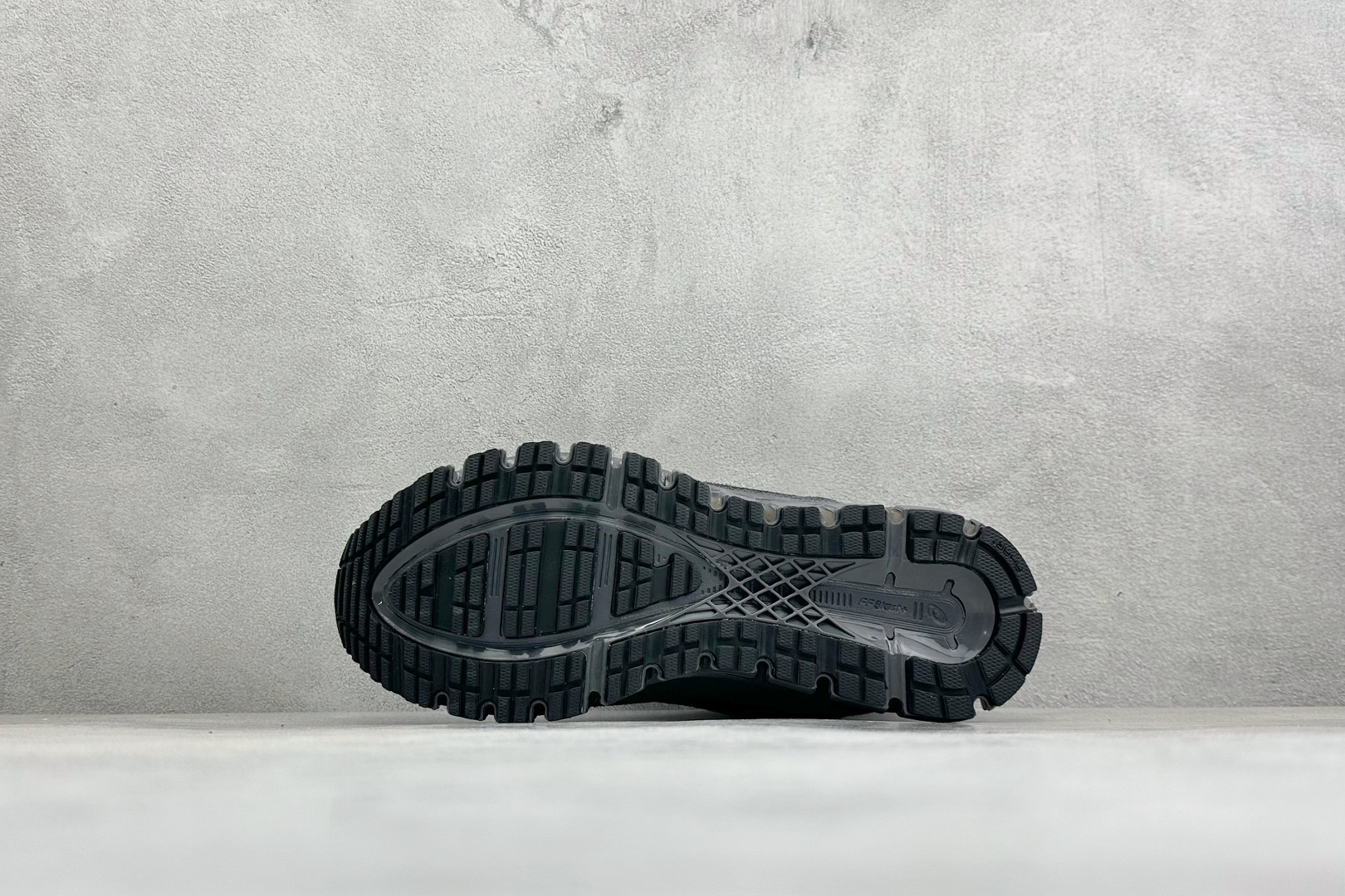 Asics Gel-Quantum 360 I AMP亚瑟士复古透气缓震耐磨跑步鞋 #鞋面采用无缝线鞋面，贴合脚型，穿着