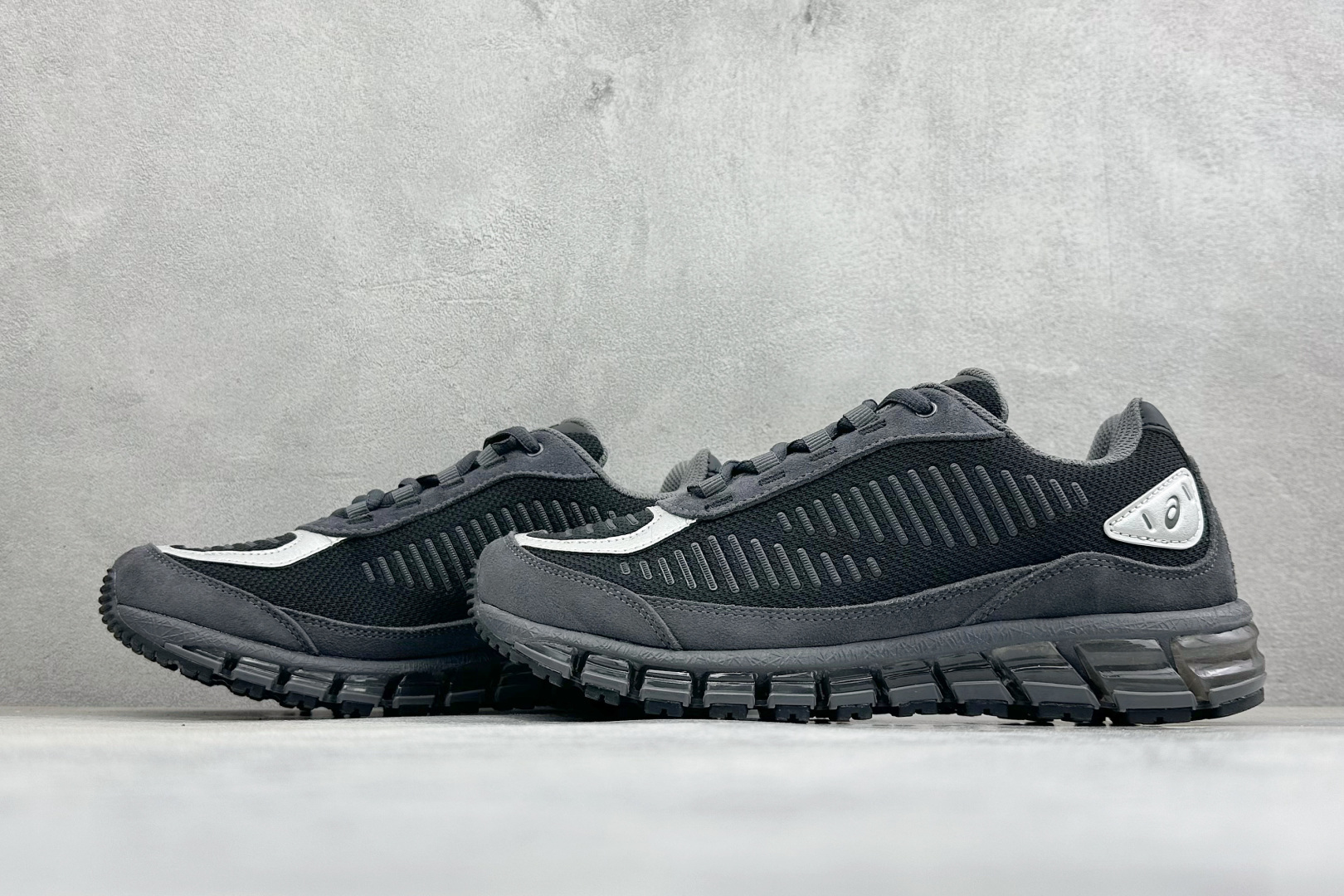Asics Gel-Quantum 360 I AMP亚瑟士复古透气缓震耐磨跑步鞋 #鞋面采用无缝线鞋面，贴合脚型，穿着