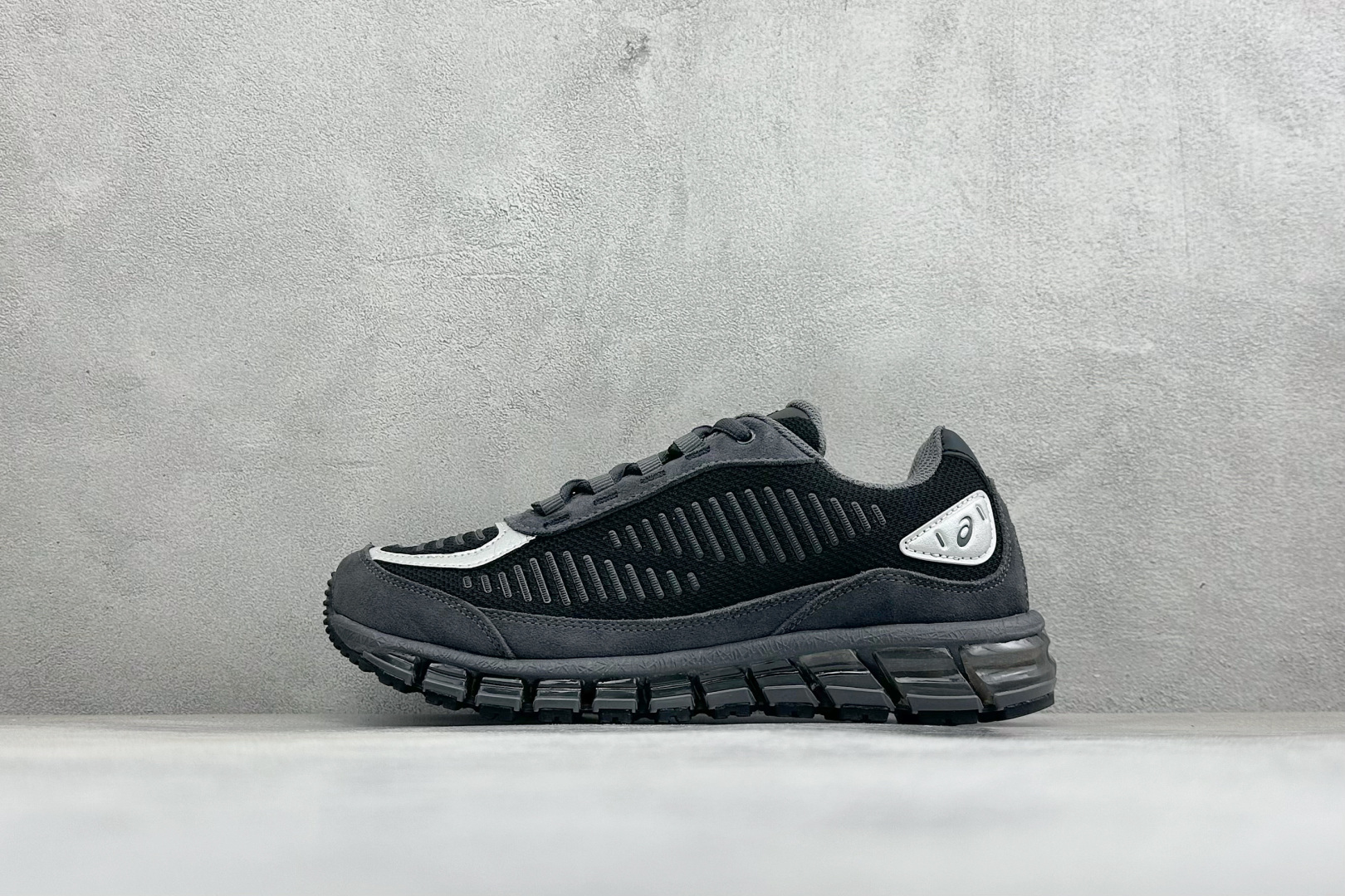 Asics Gel-Quantum 360 I AMP亚瑟士复古透气缓震耐磨跑步鞋 #鞋面采用无缝线鞋面，贴合脚型，穿着