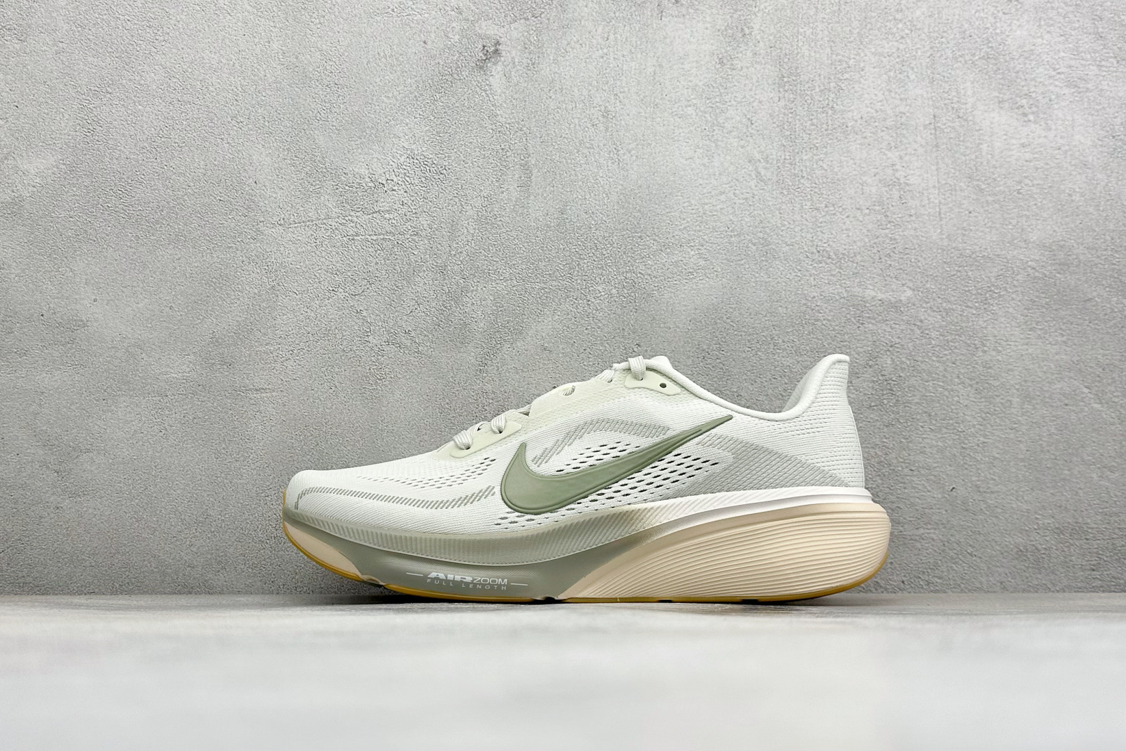 Nike Air Zoom Pegasus 42 耐克网面透气轻便耐磨跑鞋 货号：IB1873-020 尺码：39-48