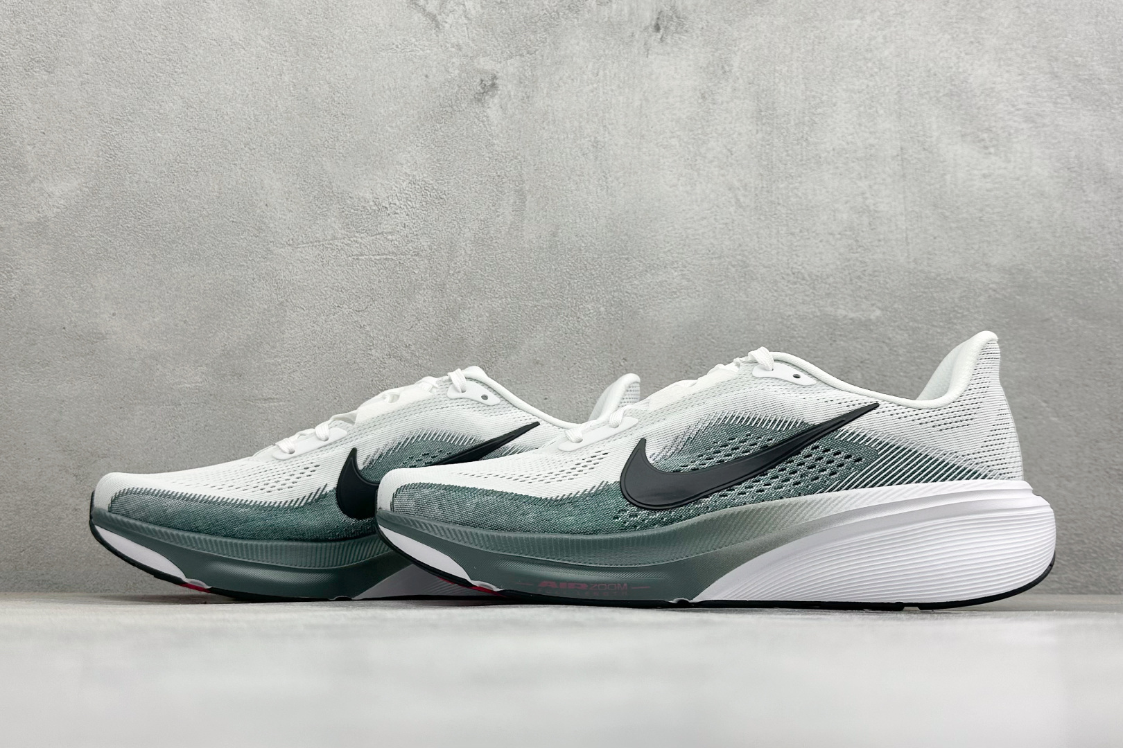 Nike Air Zoom Pegasus 42 耐克网面透气轻便耐磨跑鞋 货号：IB1873-110 尺码：39-48