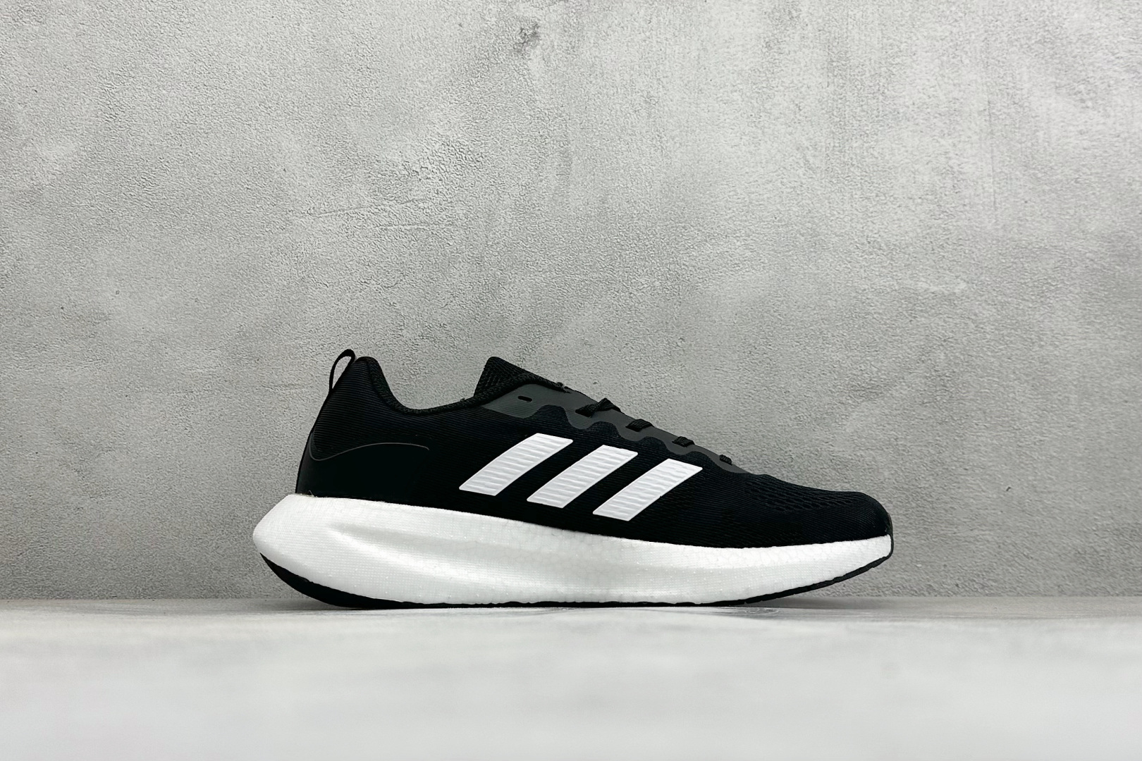 Ad Pureboost 22 H.RDY阿迪简约轻便透气爆米花休闲跑鞋 #鞋款保持独特造型以及S型后跟设计 两侧支撑条 Ad Pureboost 22 H.RDY阿迪简约轻便透气爆米花休闲跑鞋 #鞋款保持独特造型以及S型后跟设计 两侧支撑条