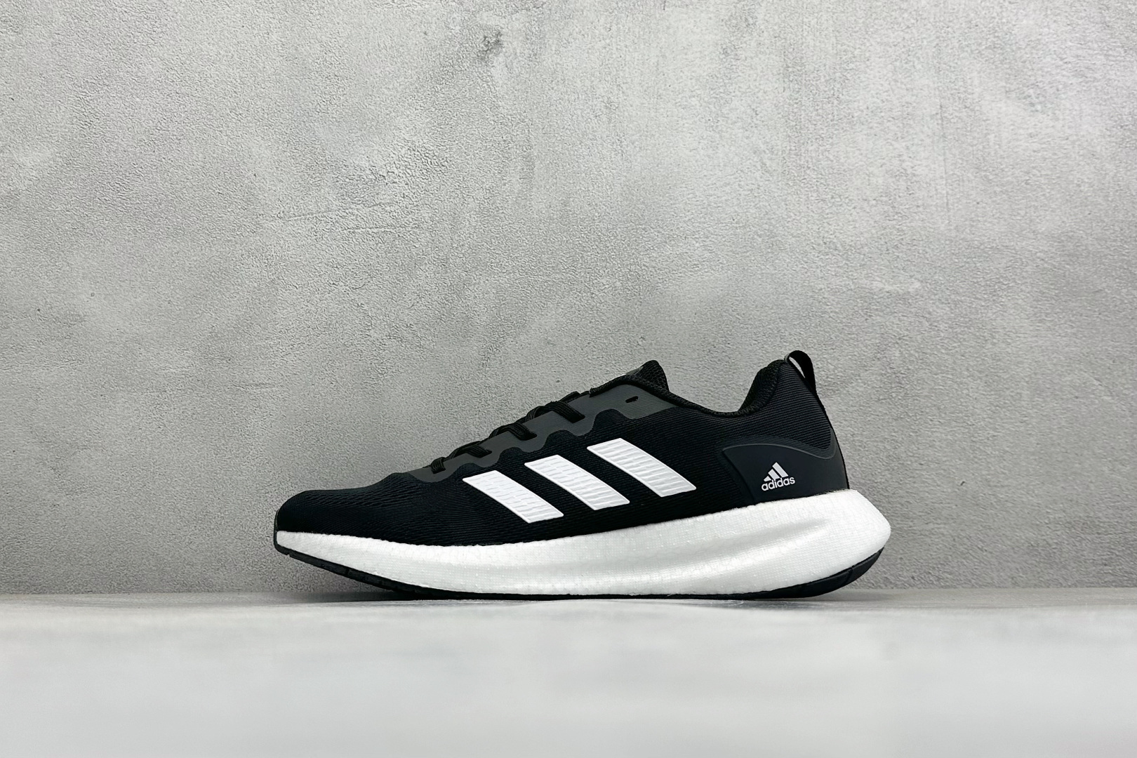 Ad Pureboost 22 H.RDY阿迪简约轻便透气爆米花休闲跑鞋 #鞋款保持独特造型以及S型后跟设计 两侧支撑条 Ad Pureboost 22 H.RDY阿迪简约轻便透气爆米花休闲跑鞋 #鞋款保持独特造型以及S型后跟设计 两侧支撑条