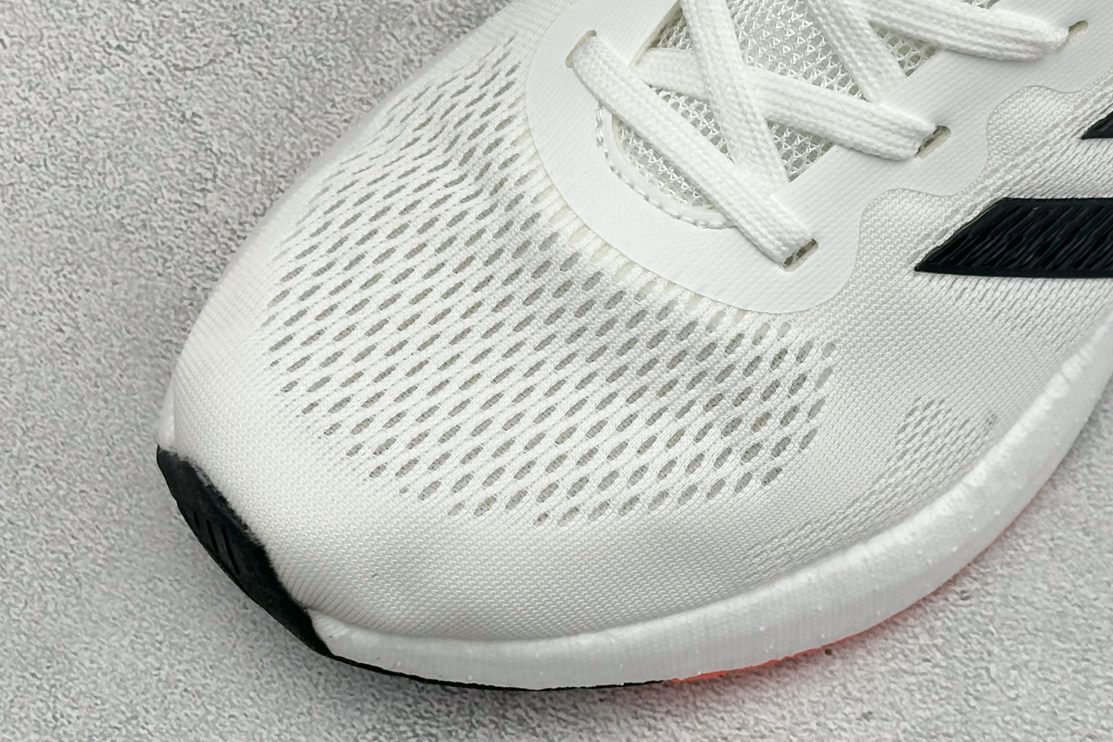 Ad Pureboost 22 H.RDY阿迪简约轻便透气爆米花休闲跑鞋 #鞋款保持独特造型以及S型后跟设计 两侧支撑条