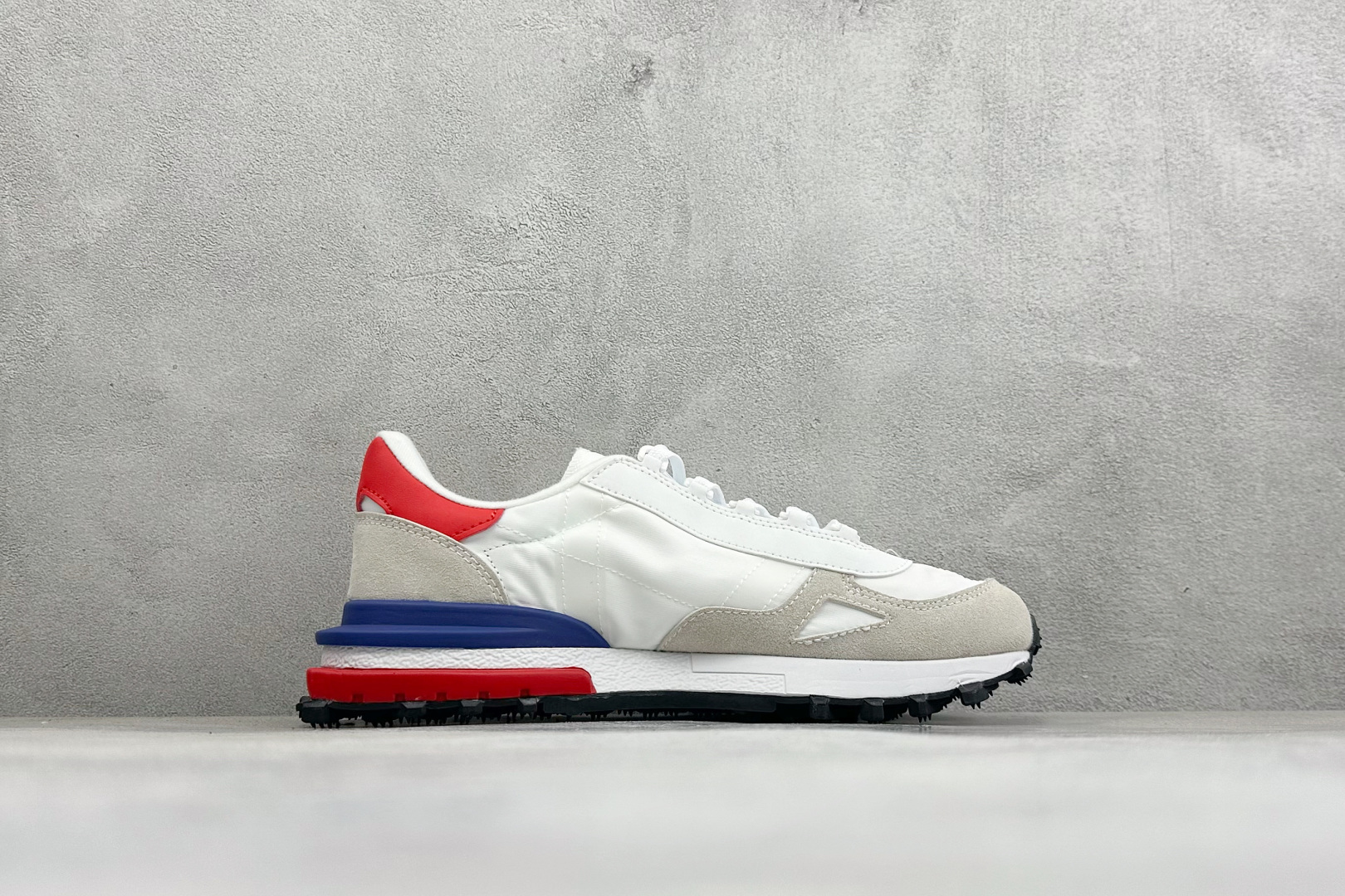 LACOSTE法国鳄鱼 织物牛剖层革 圆头系带 低帮 生活休闲鞋 尺码：40-45 