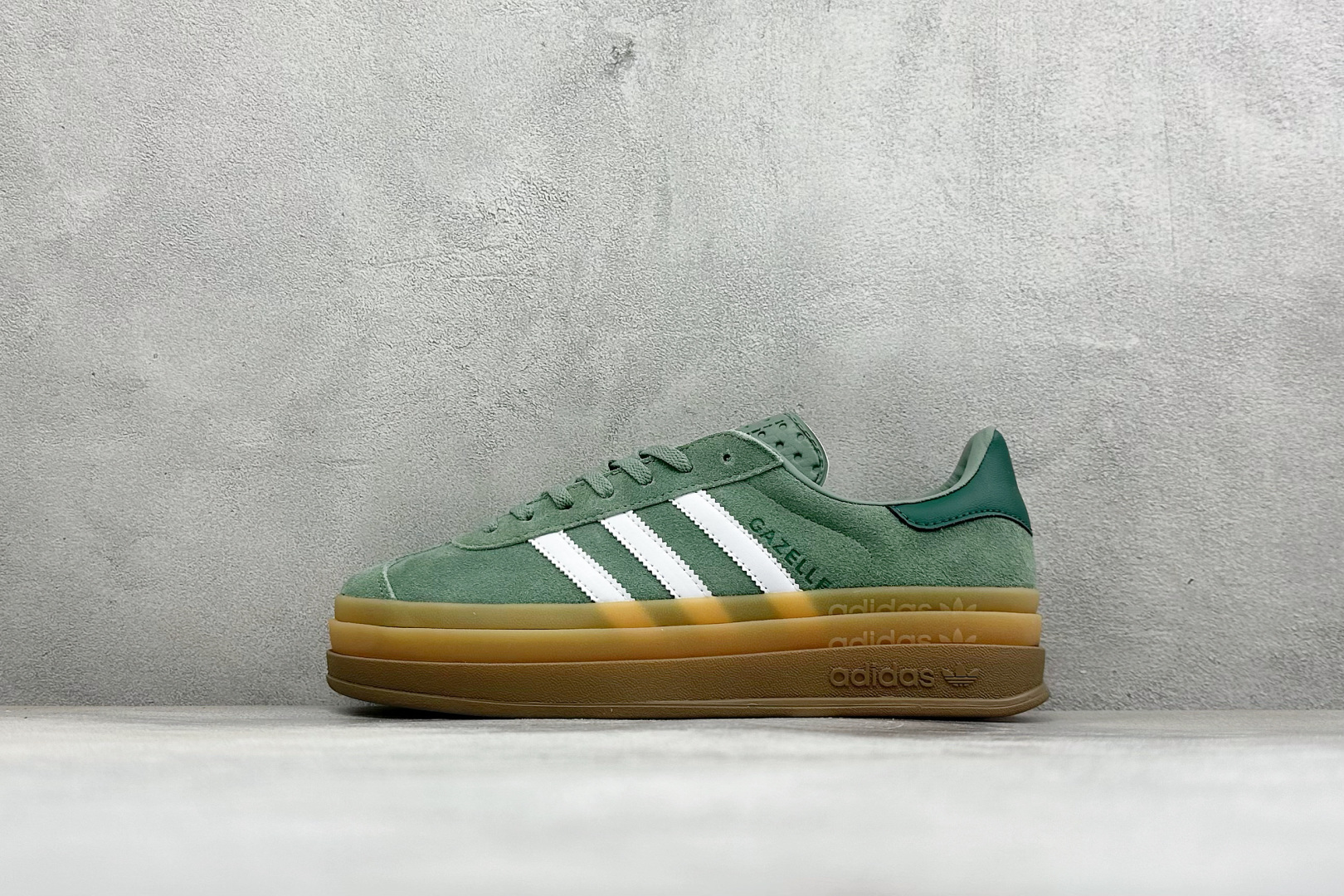 CS福利 Adidas Originals Gazelle Bold 三叶草厚底休闲防滑耐磨低帮板鞋 #原厂原数据版型 CS福利 Adidas Originals Gazelle Bold 三叶草厚底休闲防滑耐磨低帮板鞋 #原厂原数据版型