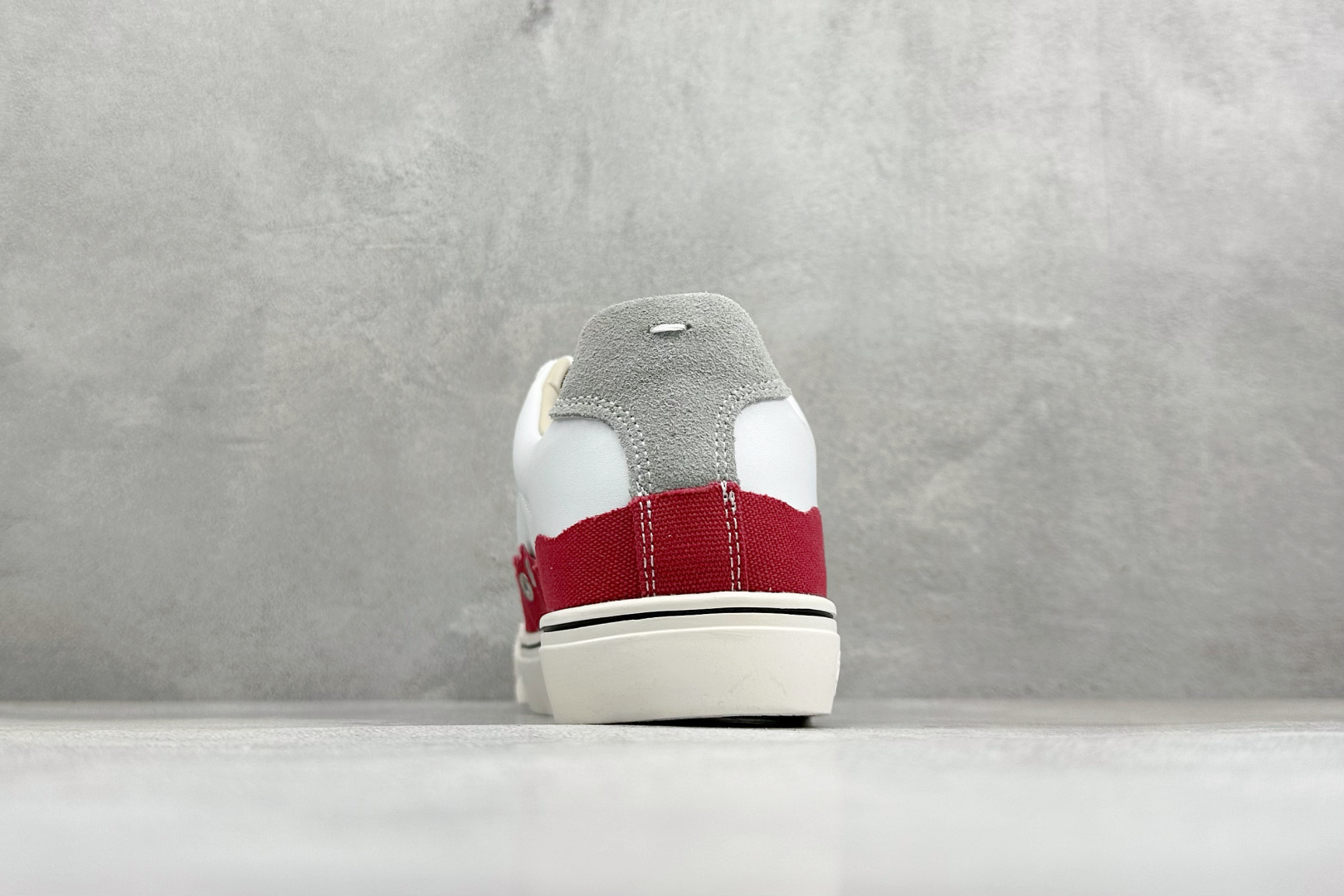 Maison Margiela梅森马吉拉 Evolution 舒适休闲低帮板鞋 货号：S57WS0391 尺码：36-4