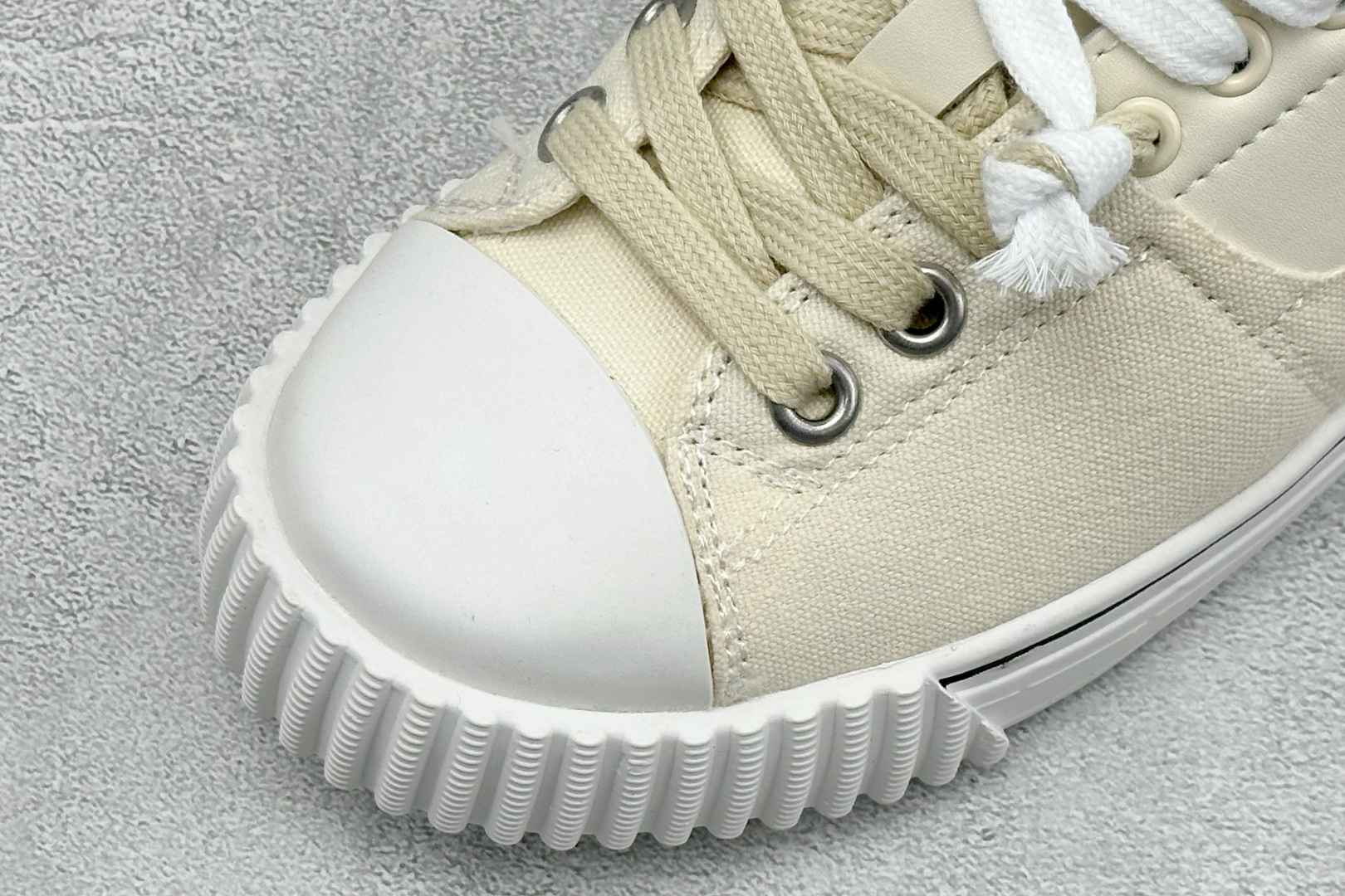Maison Margiela梅森马吉拉 Evolution 舒适休闲低帮板鞋 货号：S57WS0391 尺码：36-4