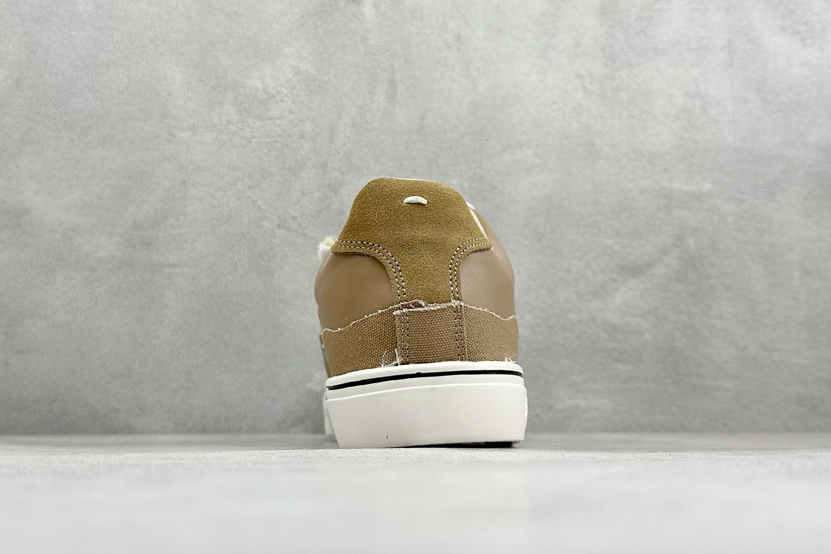 Maison Margiela梅森马吉拉 Evolution 舒适休闲低帮板鞋 货号：S57WS0391 尺码：36-4