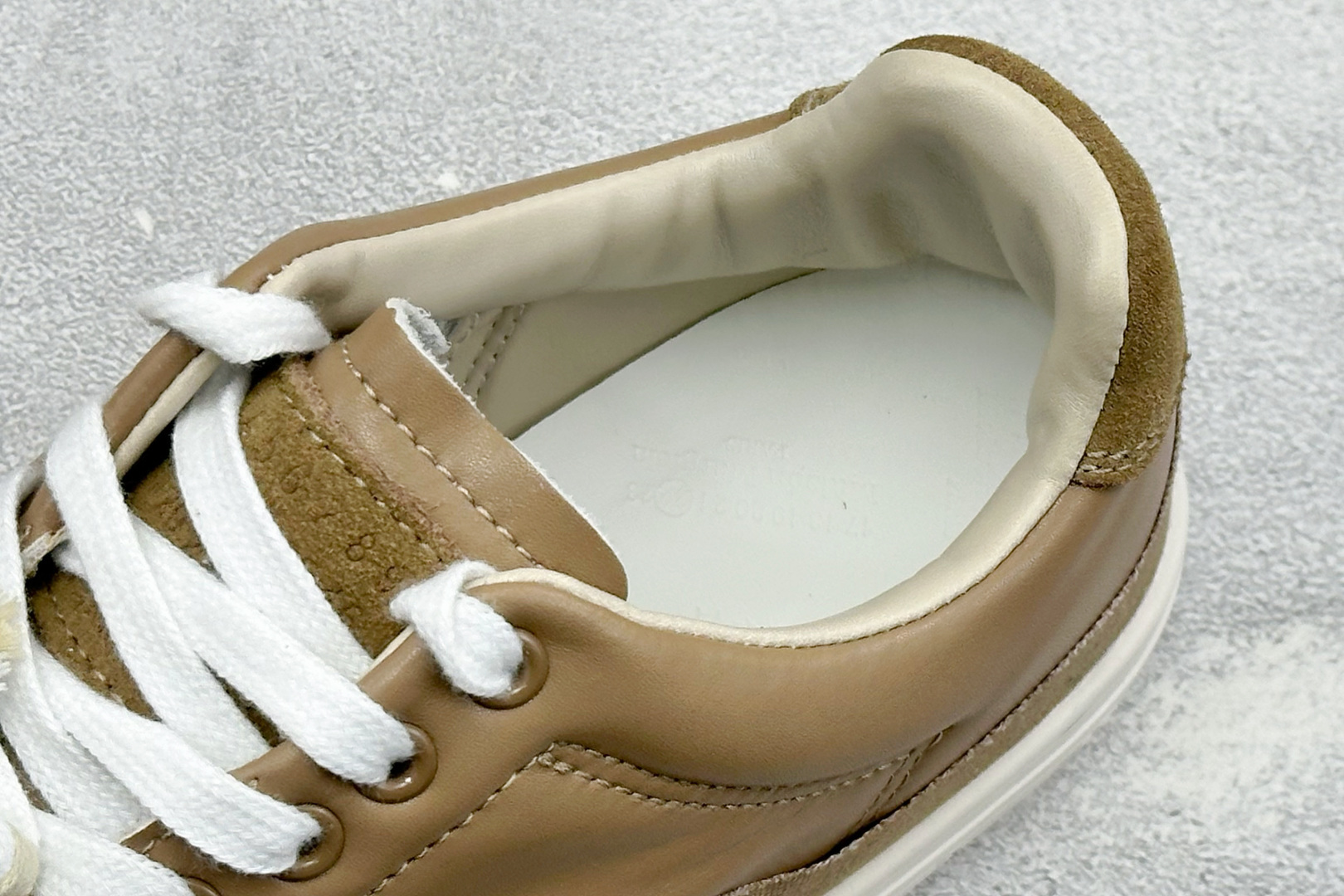 Maison Margiela梅森马吉拉 Evolution 舒适休闲低帮板鞋 货号：S57WS0391 尺码：36-4